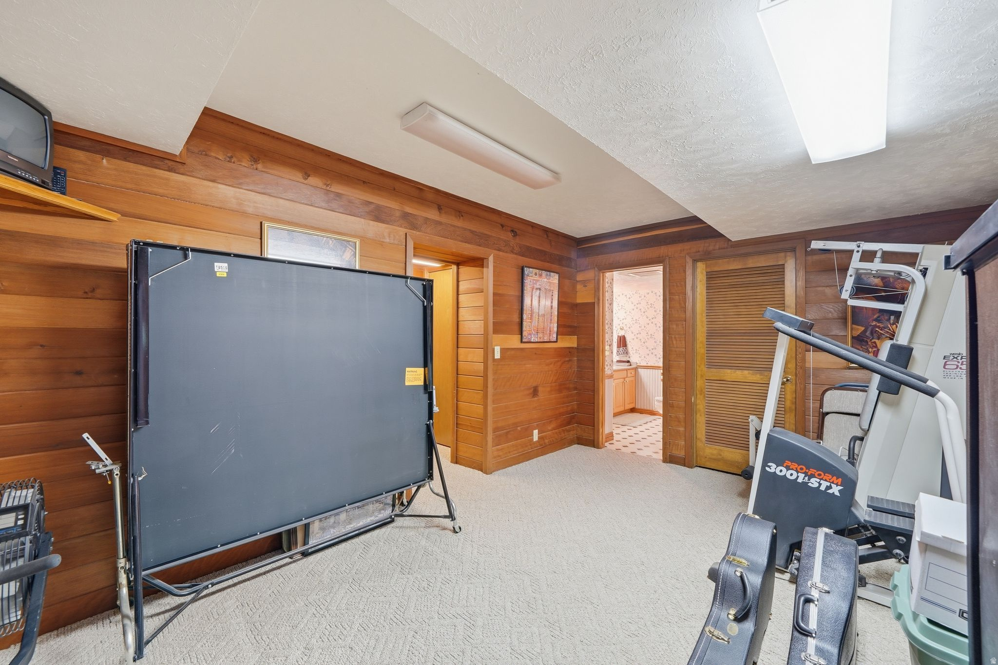HIDDEN VALLEY COUNTRY CLUB ESTATES - Residential