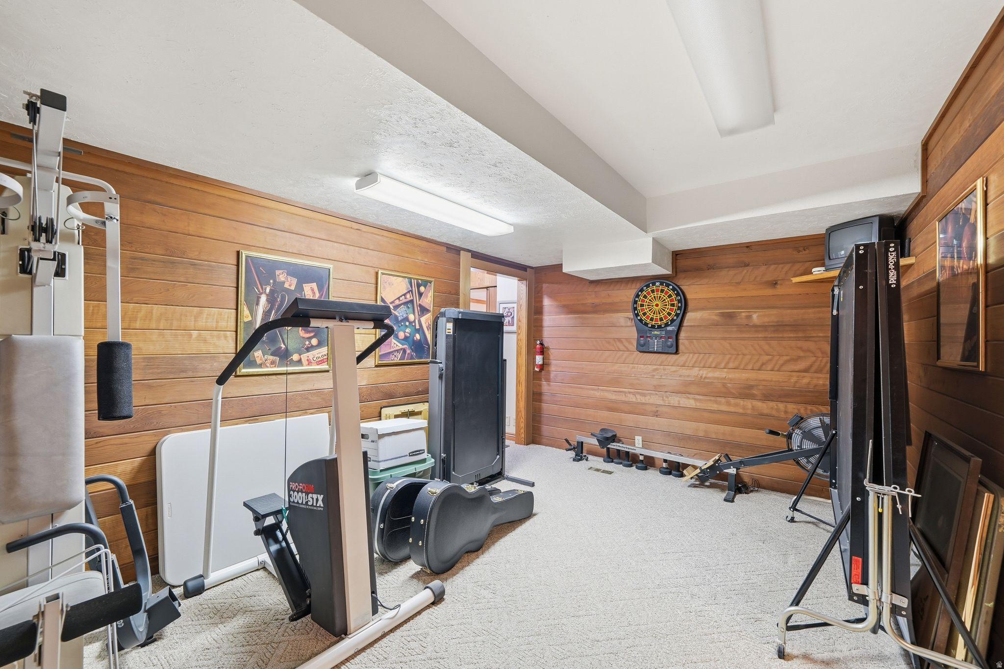 HIDDEN VALLEY COUNTRY CLUB ESTATES - Residential