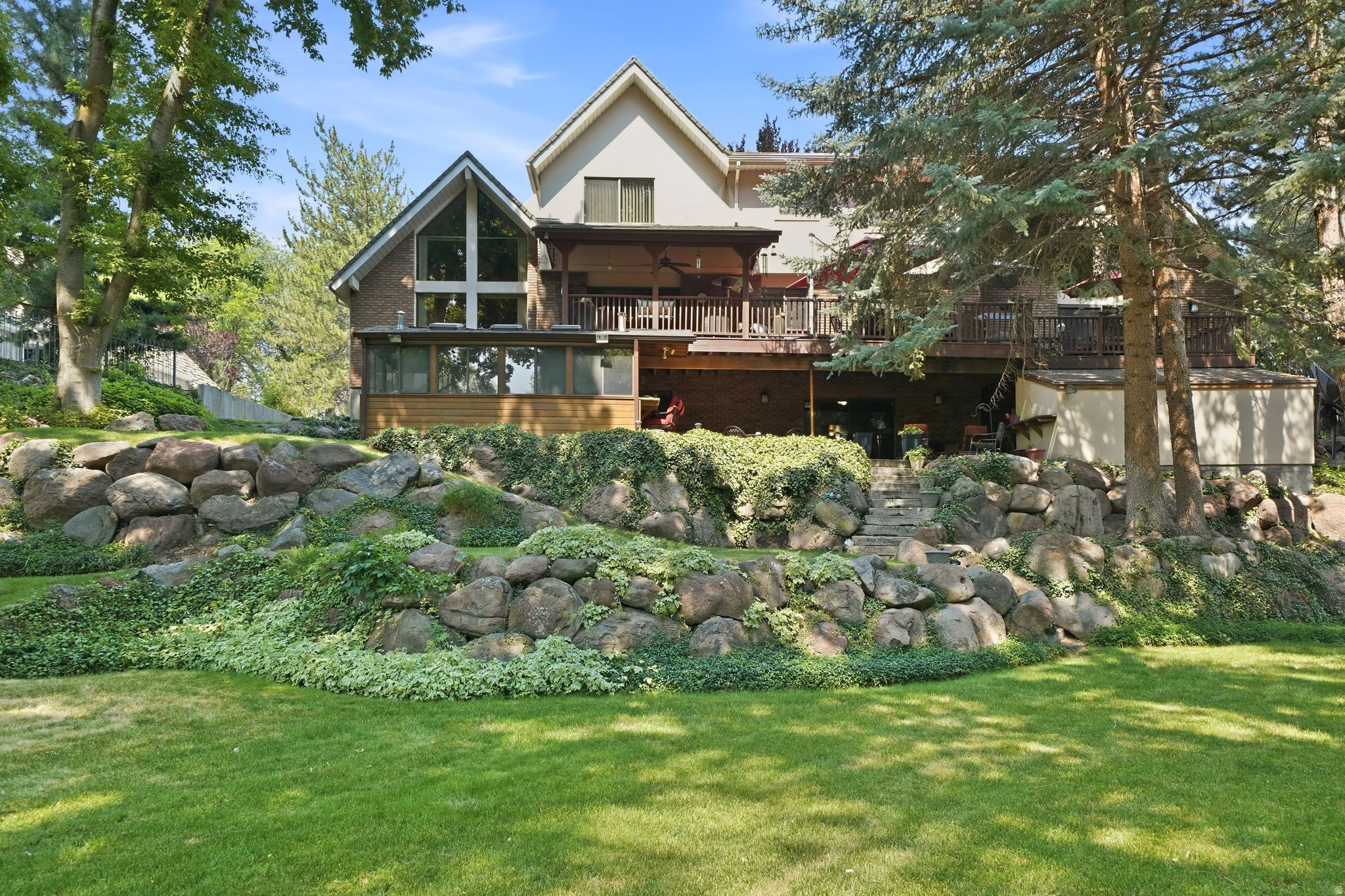 HIDDEN VALLEY COUNTRY CLUB ESTATES - Residential