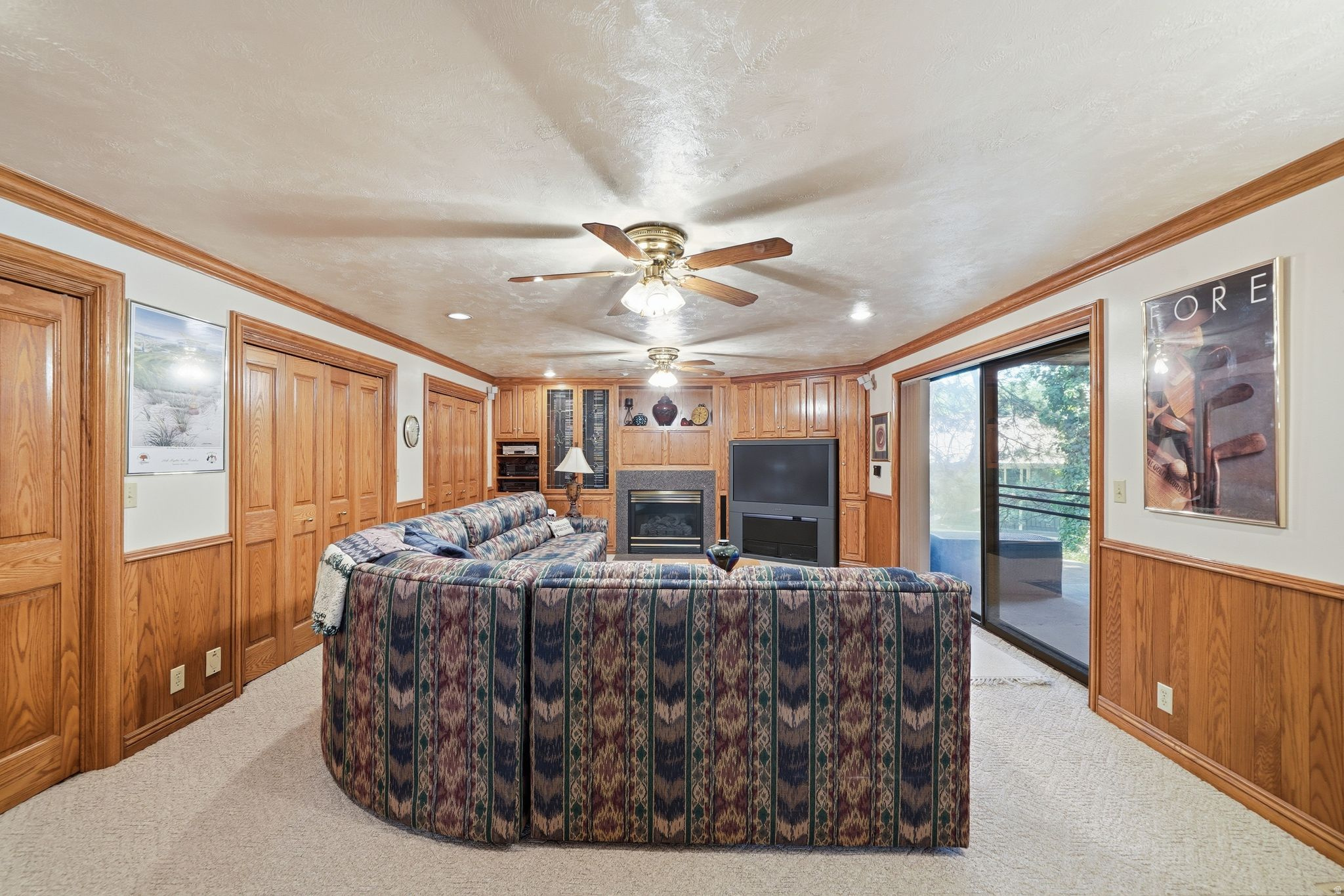 HIDDEN VALLEY COUNTRY CLUB ESTATES - Residential