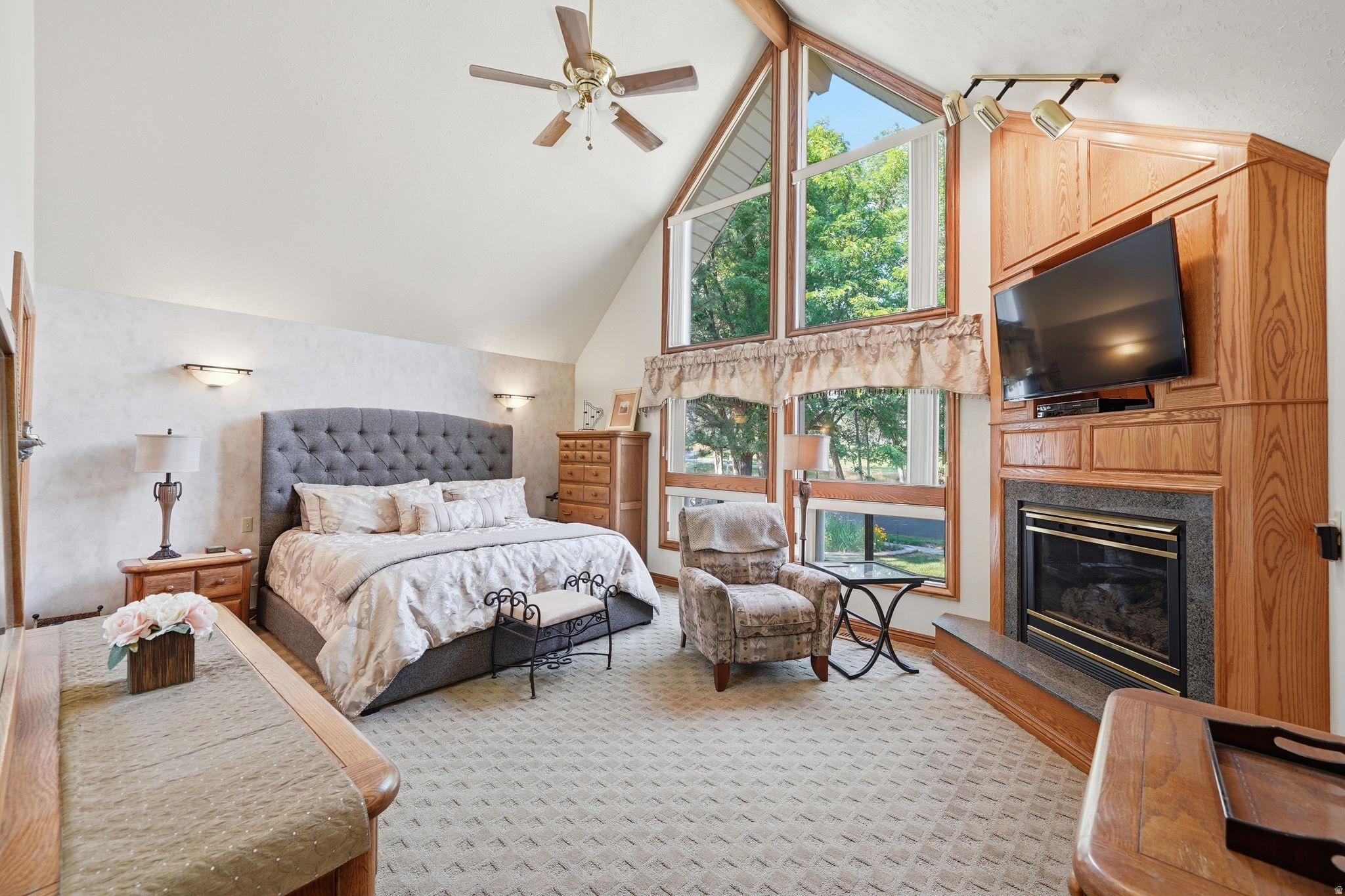 HIDDEN VALLEY COUNTRY CLUB ESTATES - Residential