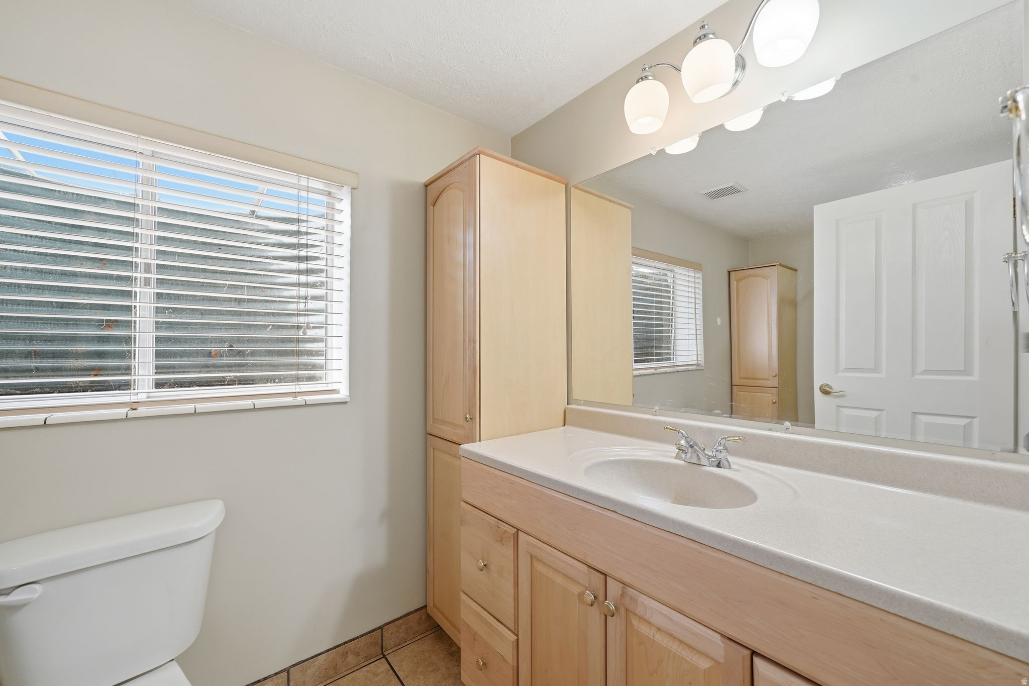 HIDDEN VALLEY COUNTRY CLUB ESTATES - Residential
