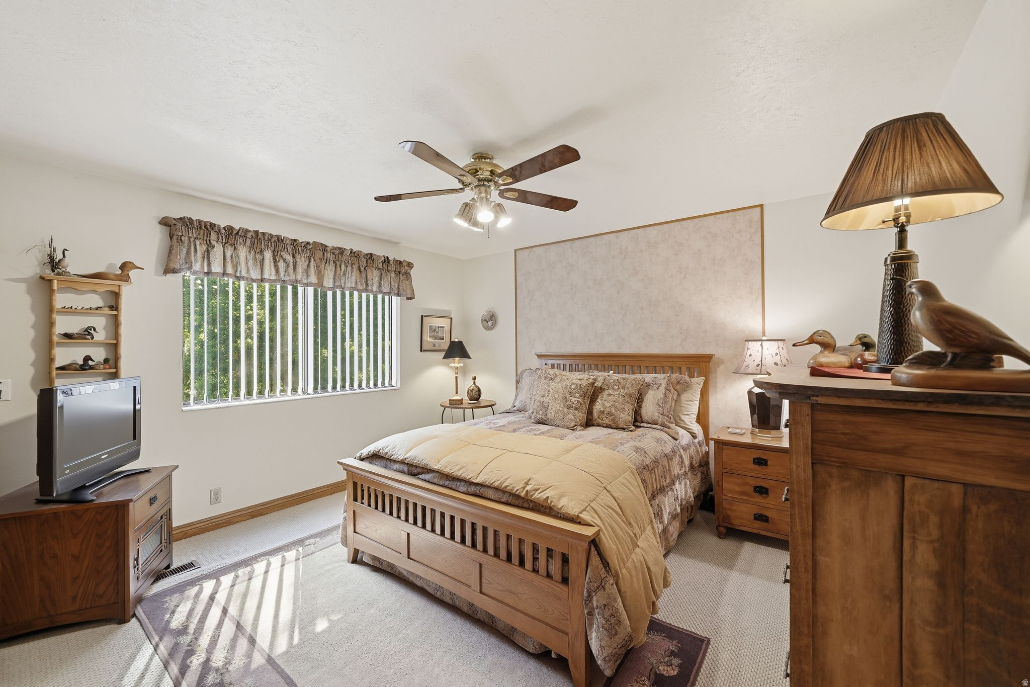 HIDDEN VALLEY COUNTRY CLUB ESTATES - Residential