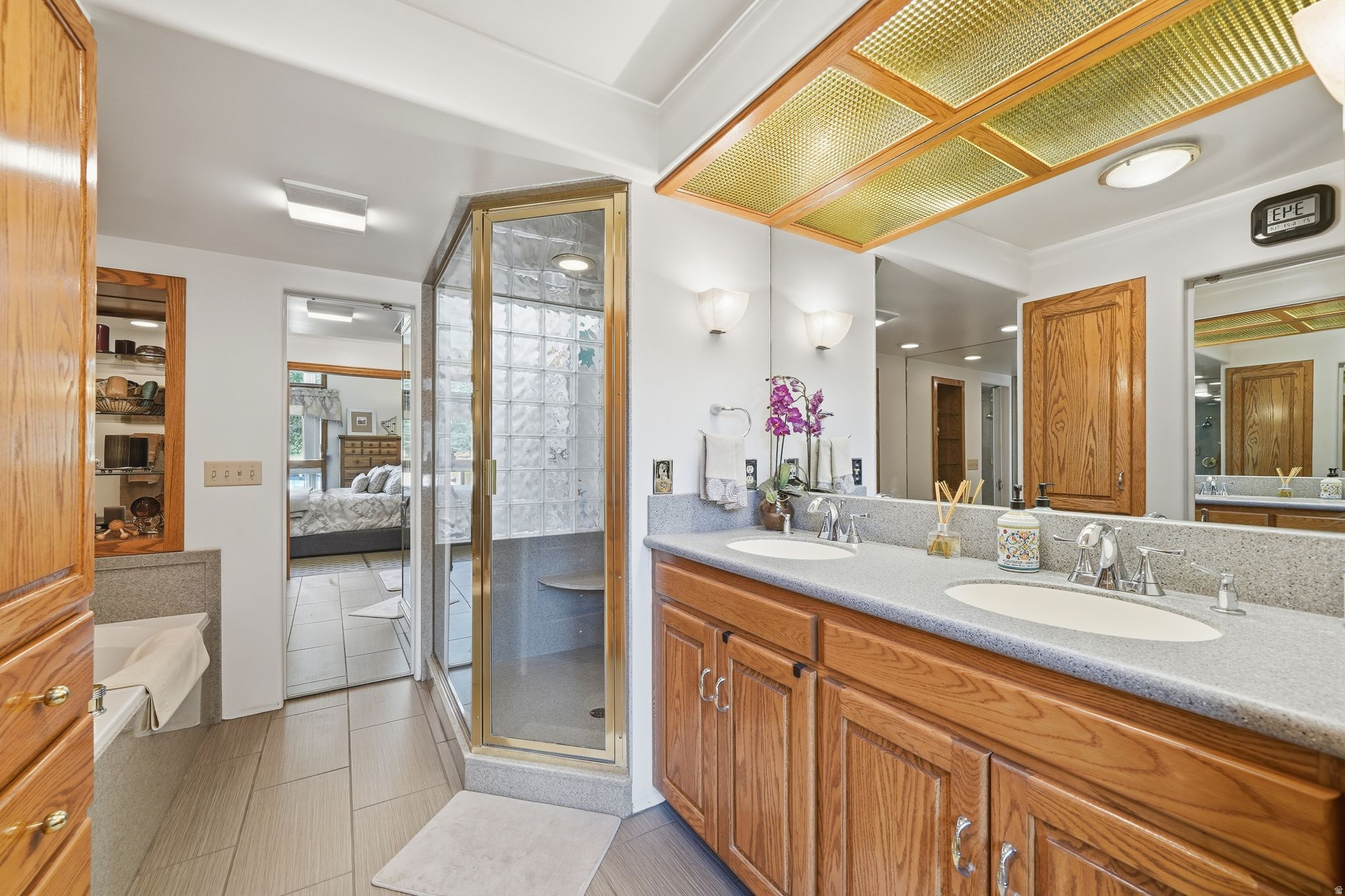 HIDDEN VALLEY COUNTRY CLUB ESTATES - Residential