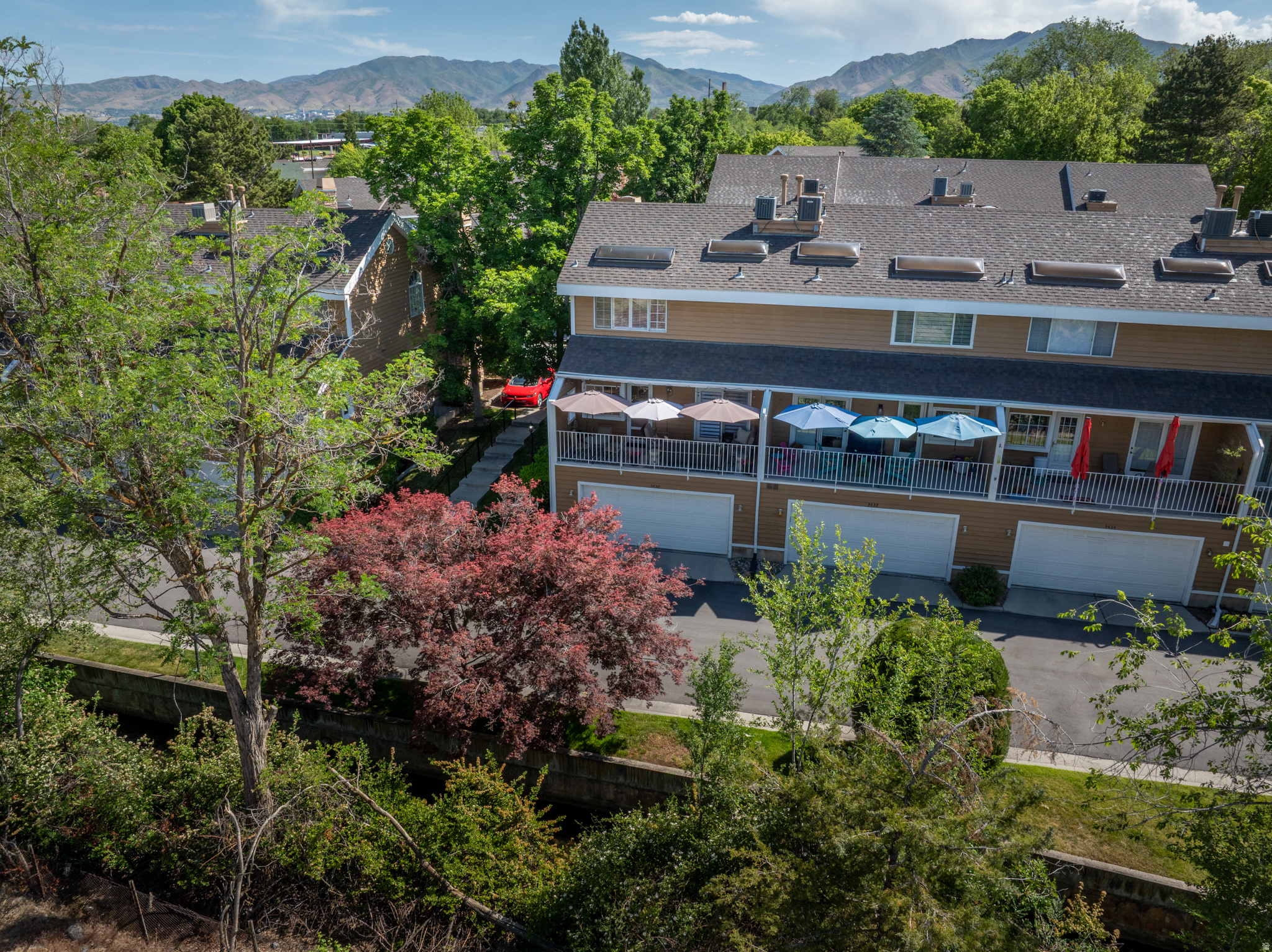 SHADYBROOK CONDM - Residential