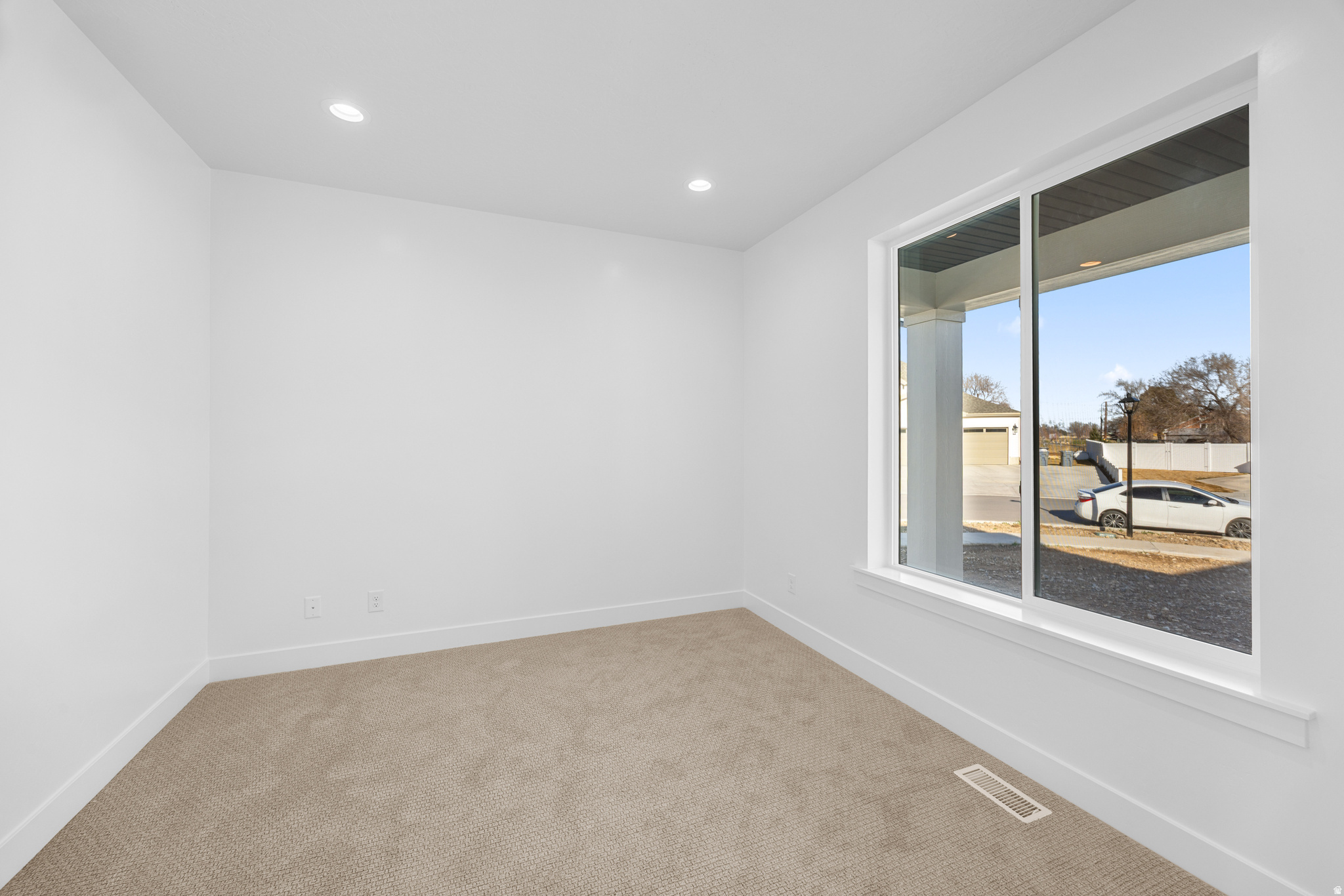 OAKRIDGE COVE - Residential