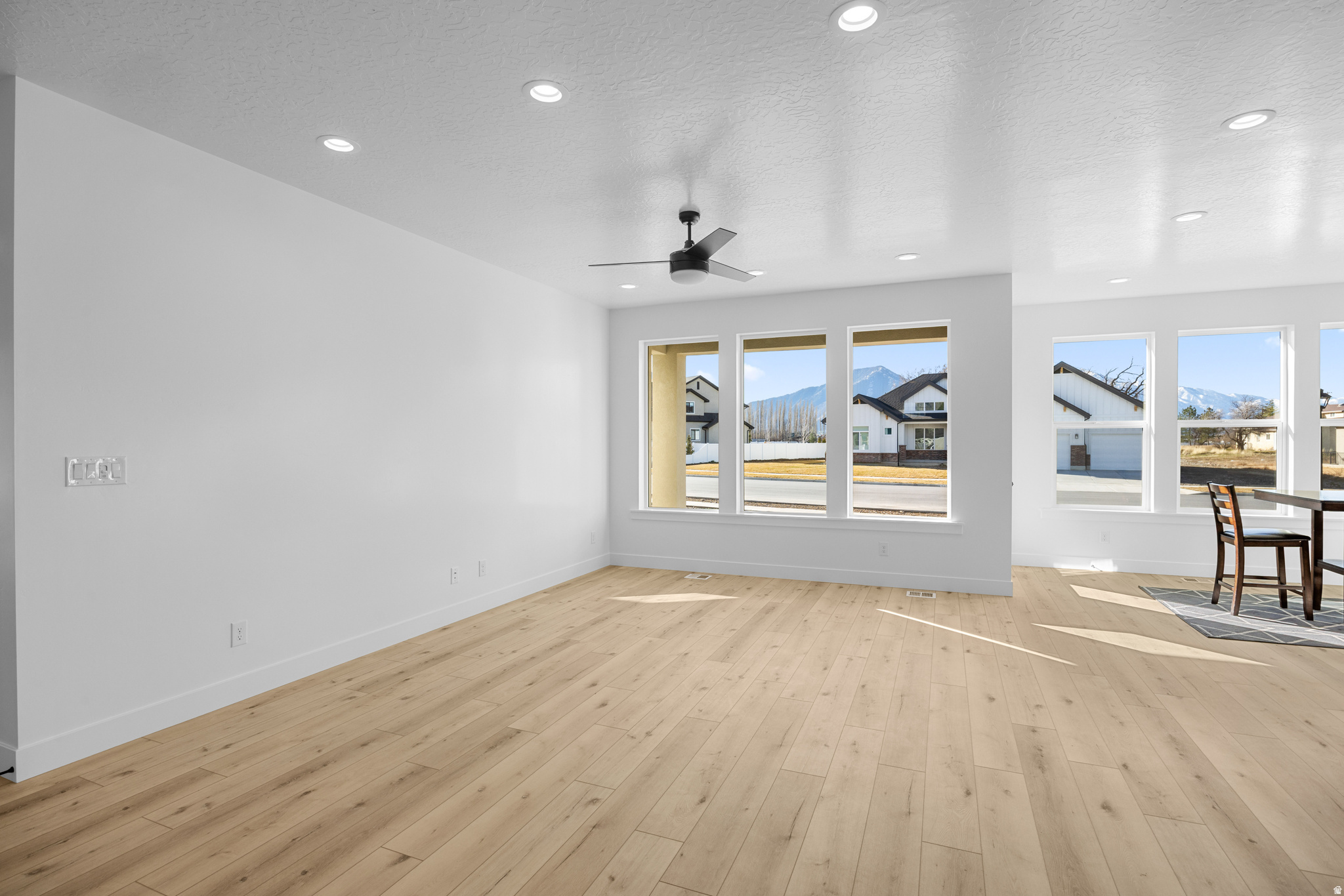 OAKRIDGE COVE - Residential