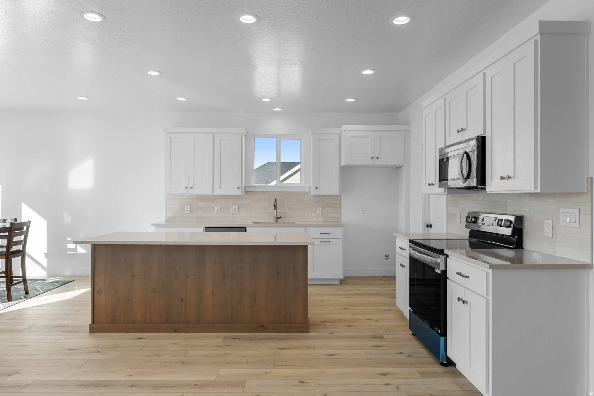 OAKRIDGE COVE - Residential