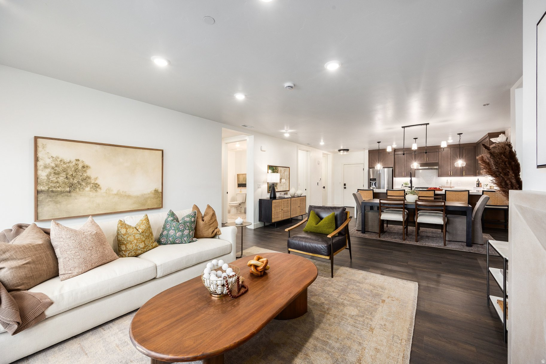 APOLLO SQUARE - Residential