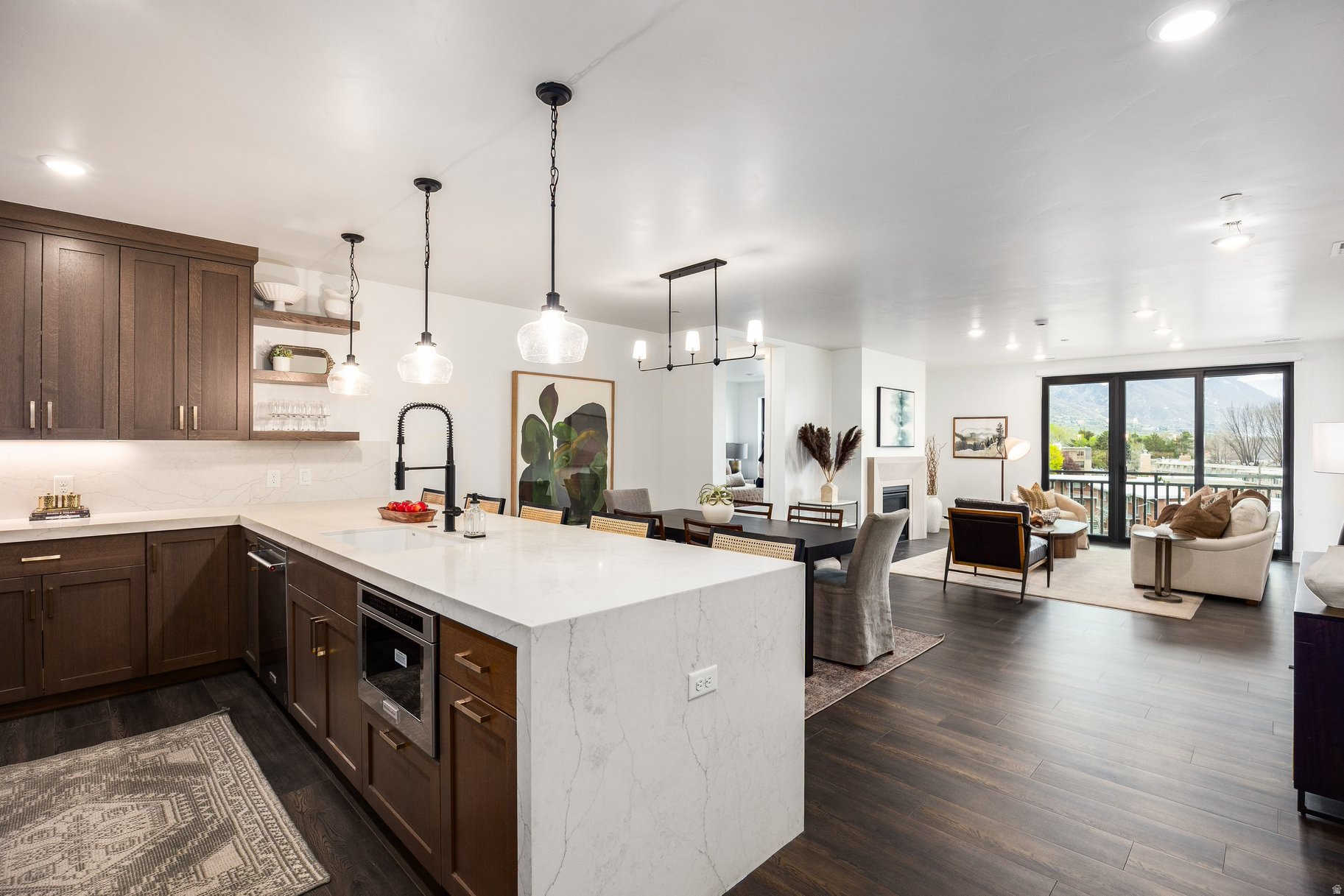 APOLLO SQUARE - Residential