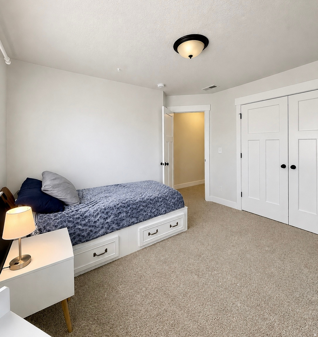 SKY RIDGE TOWNHOMES - Residential