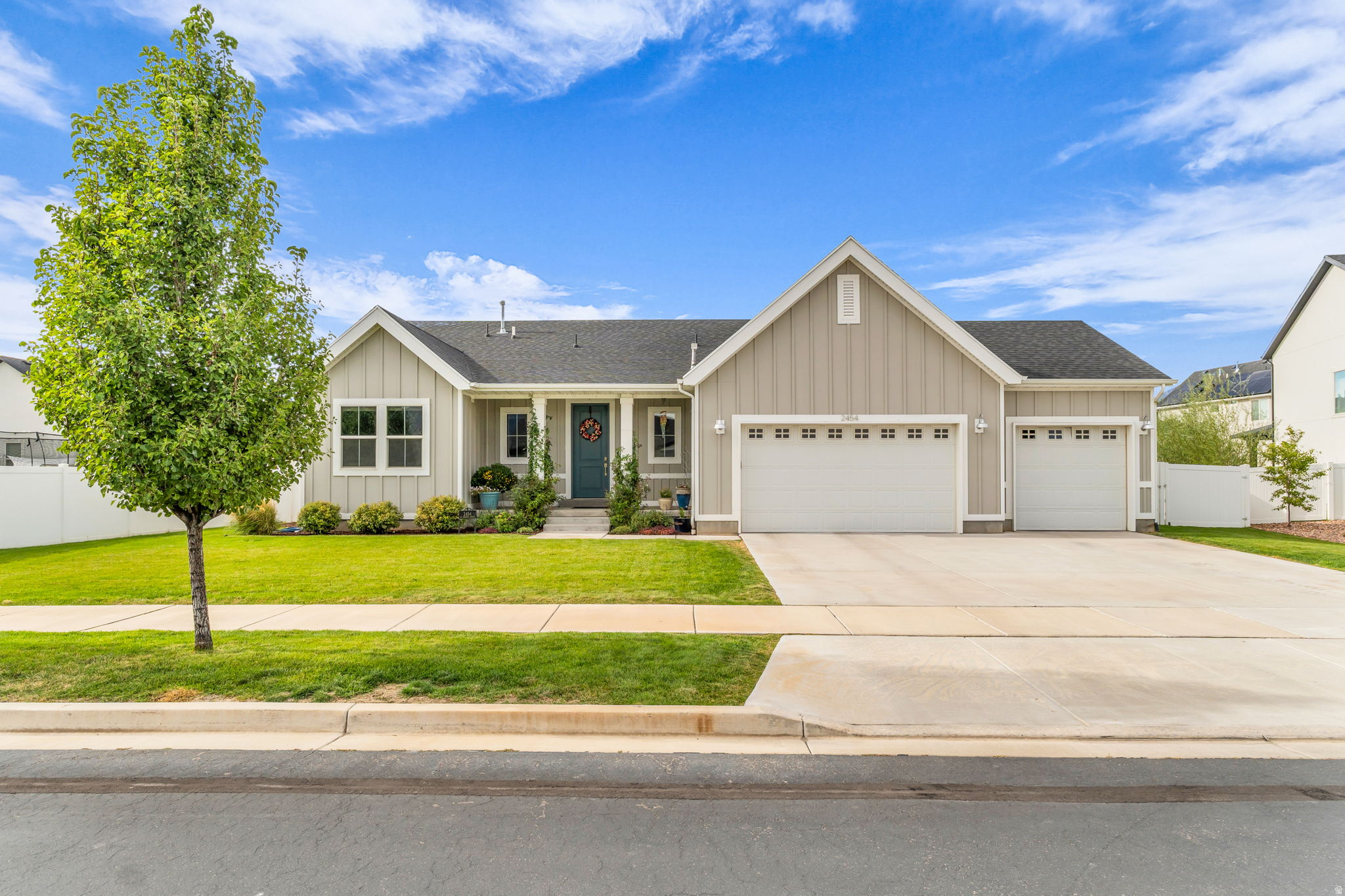 MAPLETON GROVE - Residential