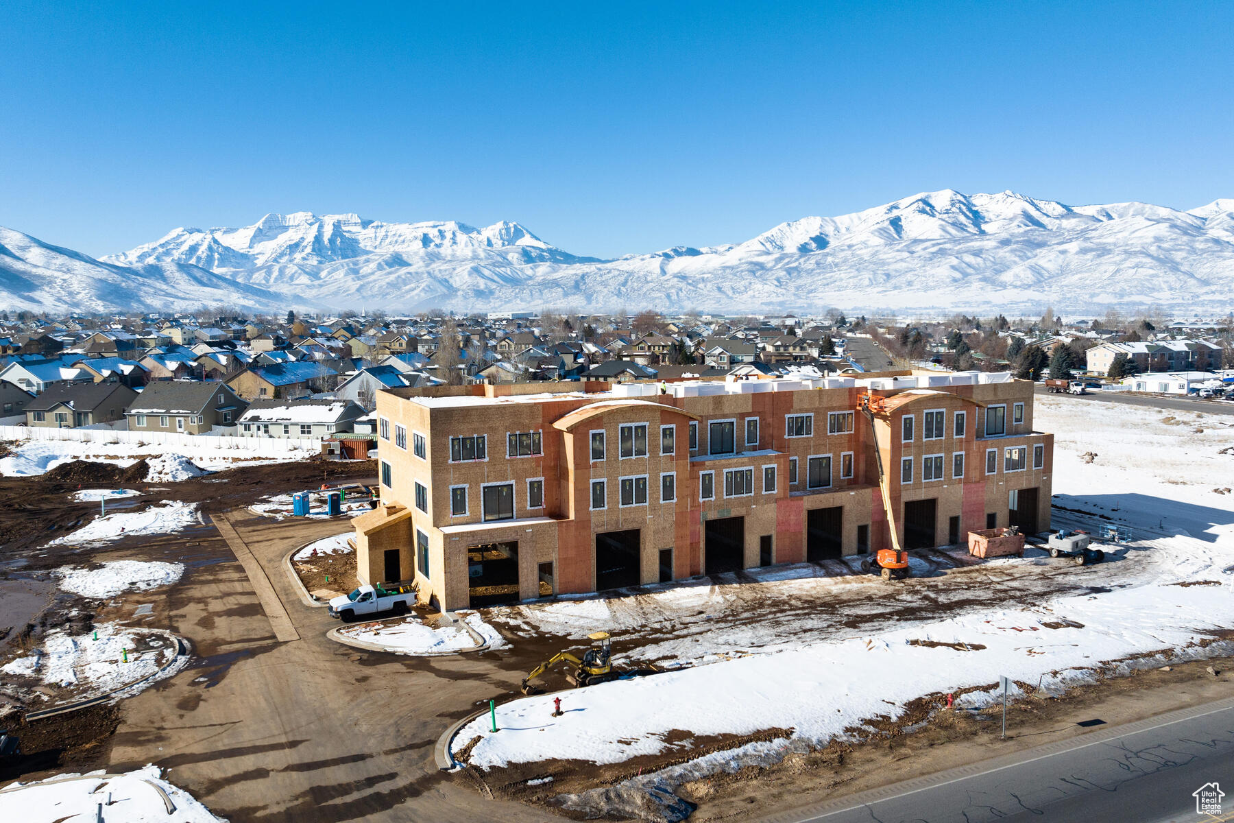 MOUNTAIN VIEW COMMON - Residential