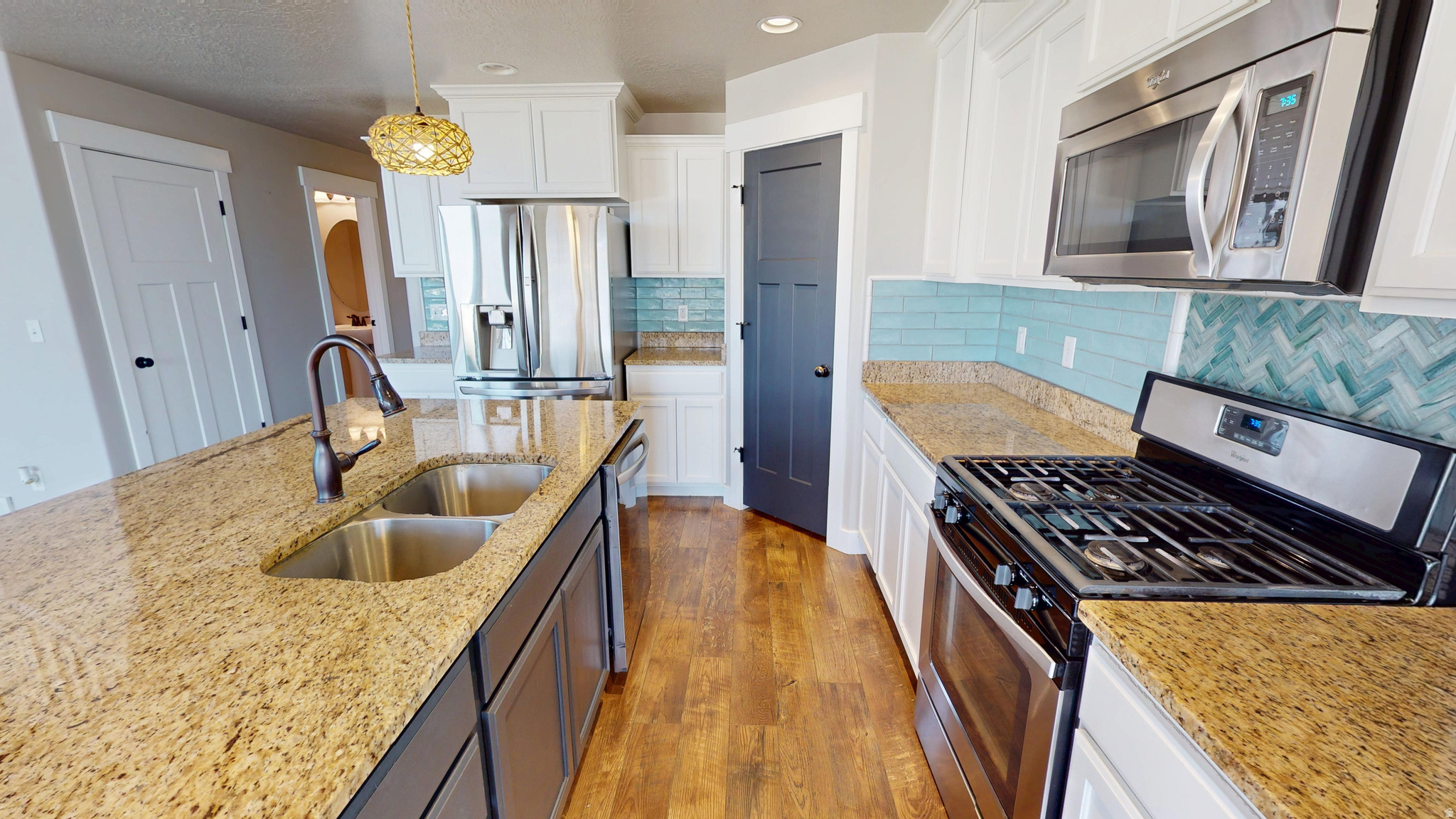 MEADOWS - Residential