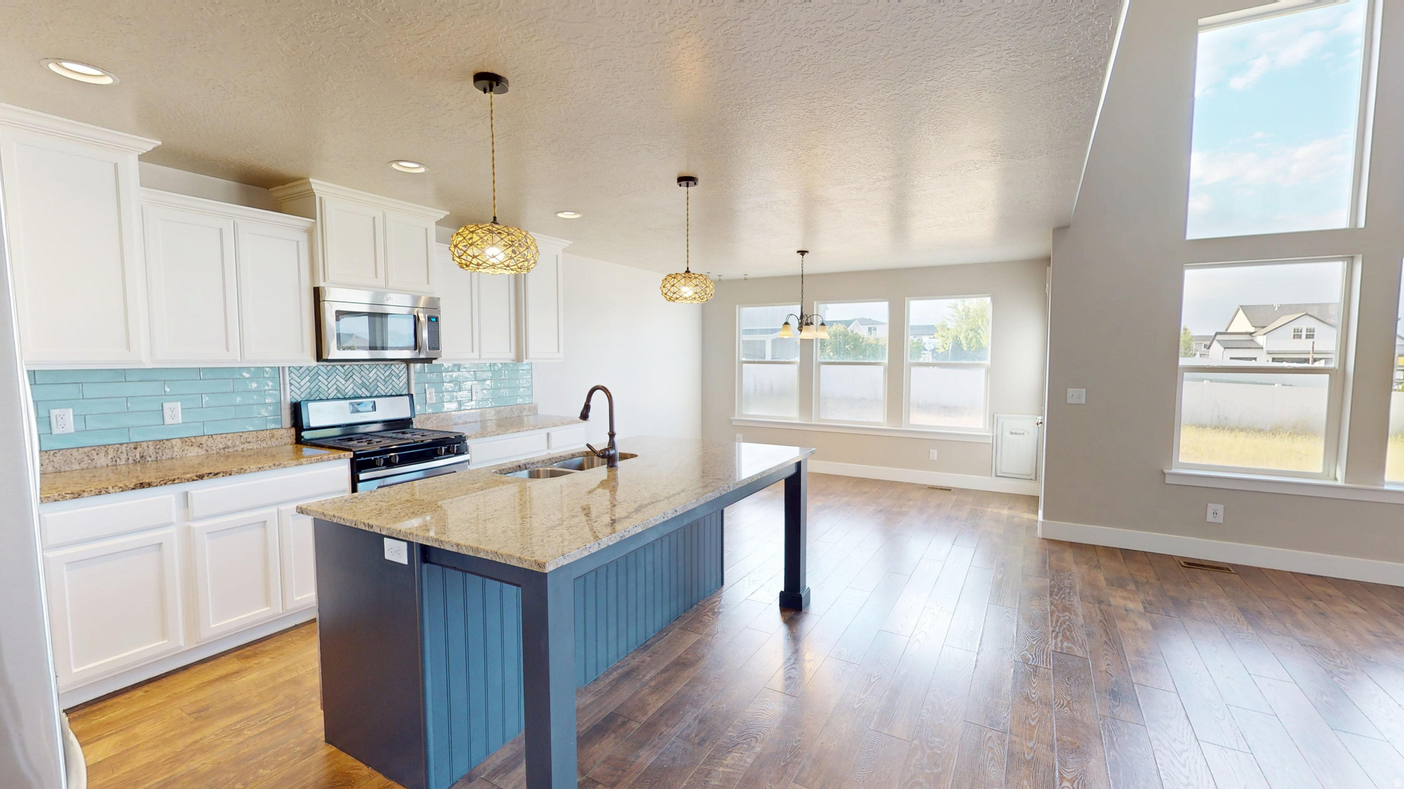 MEADOWS - Residential