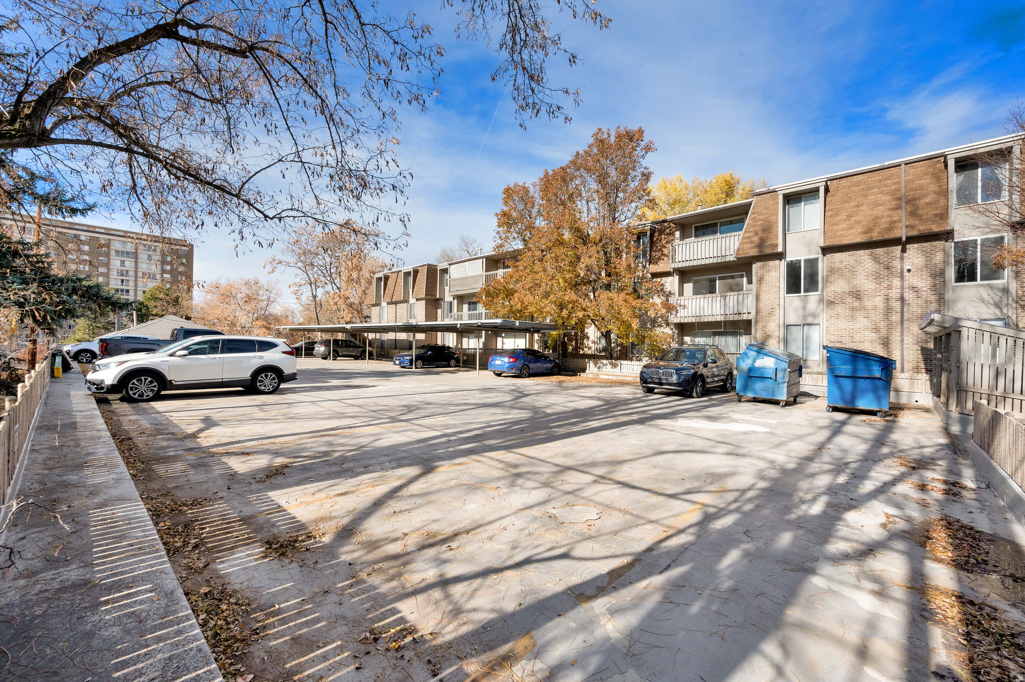 CAMBRIDGE CONDOMINIUM - Residential