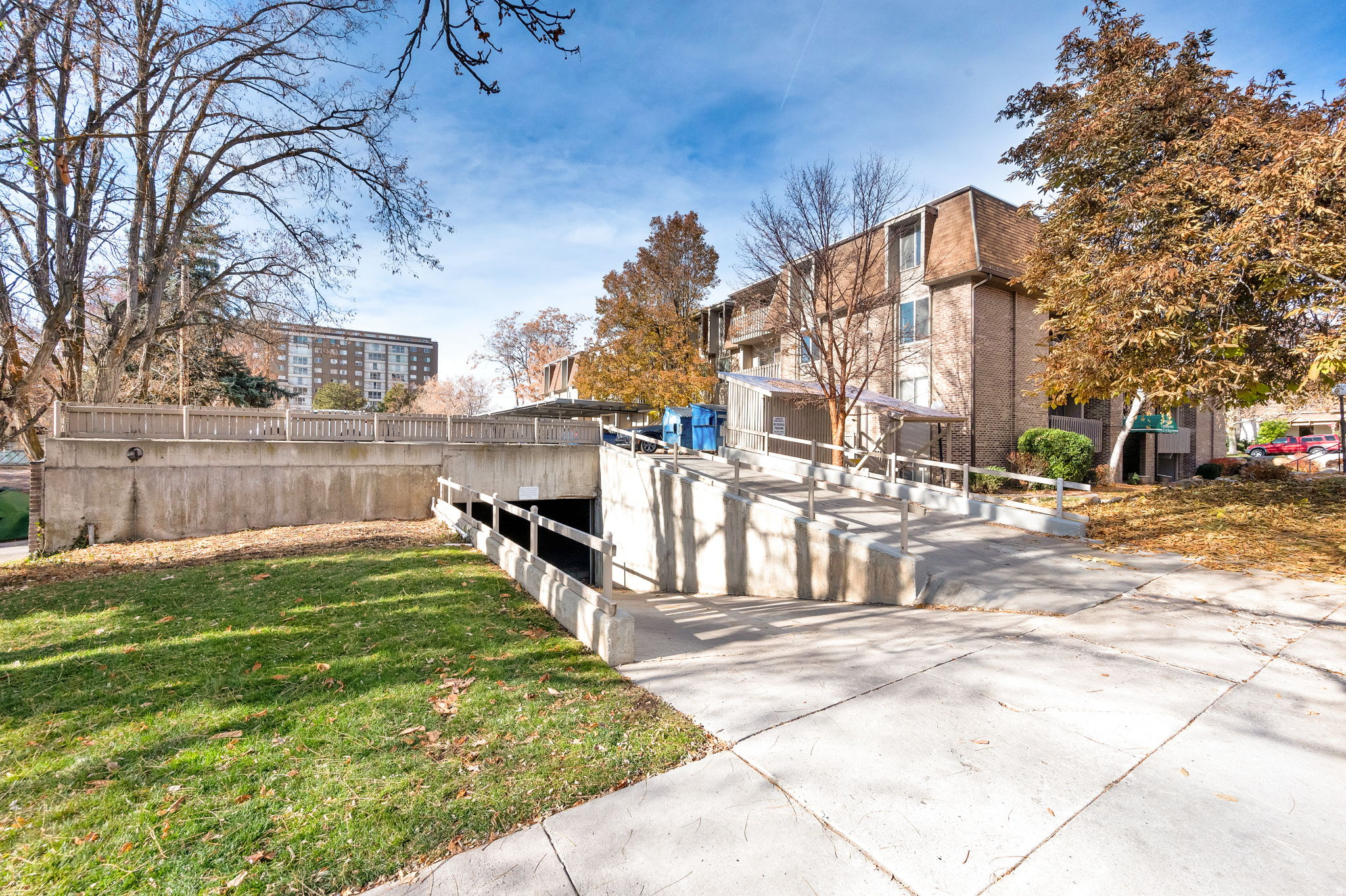 CAMBRIDGE CONDOMINIUM - Residential