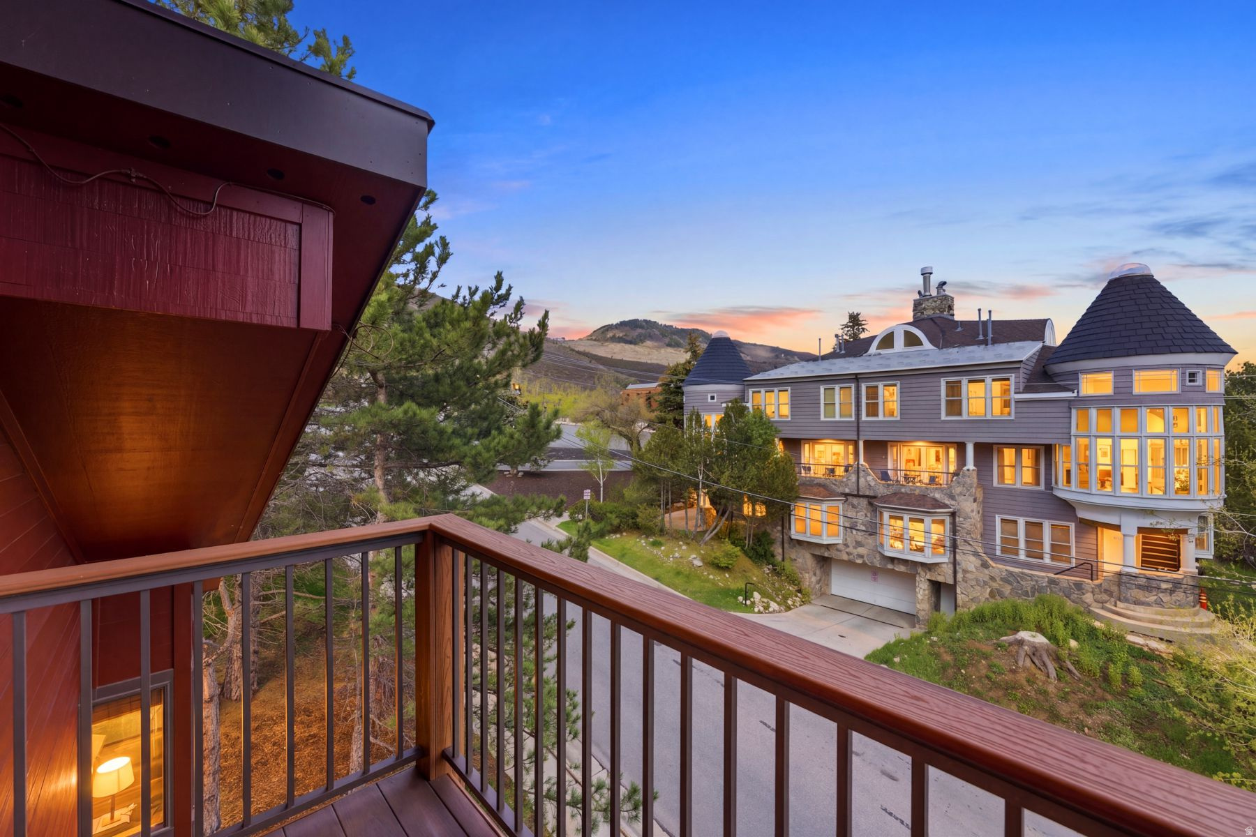 SILVER CLIFF VILLAGE - Residential