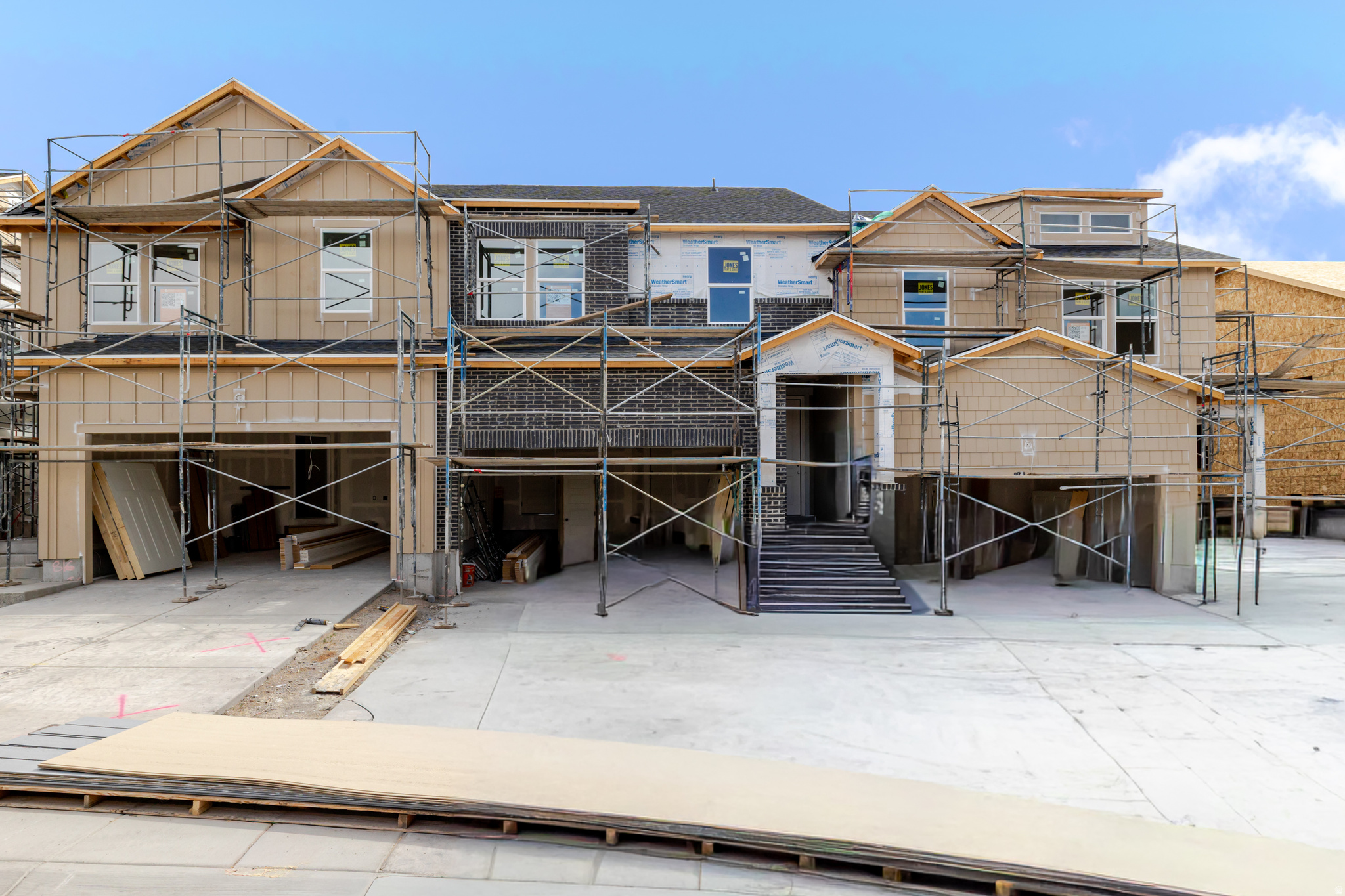 Discover the perfect mix of comfort and convenience with your new townhome at Ridgehorne! This up-and-coming community is part of the beautiful Mt. Saratoga master plan, featuring parks, trails, and expansive open spaces. You'll love the added amenities, including a clubhouse, pool, basketball court, bark park, playgrounds, and more! Plus, Ridgehorne offers easy access to Utah Lake, The Ranches Golf Club, local shopping and dining, and Pioneer Crossing for a smooth commute. Reach out today to learn more or schedule your visit!