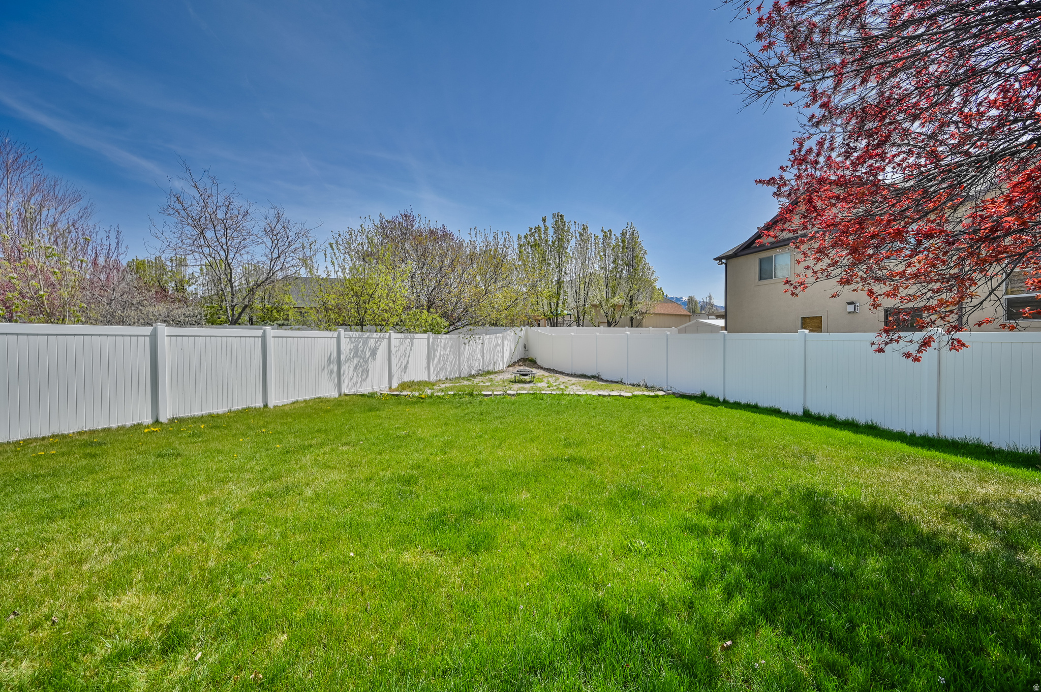 MOUNTAIN MEADOW - Residential Lease