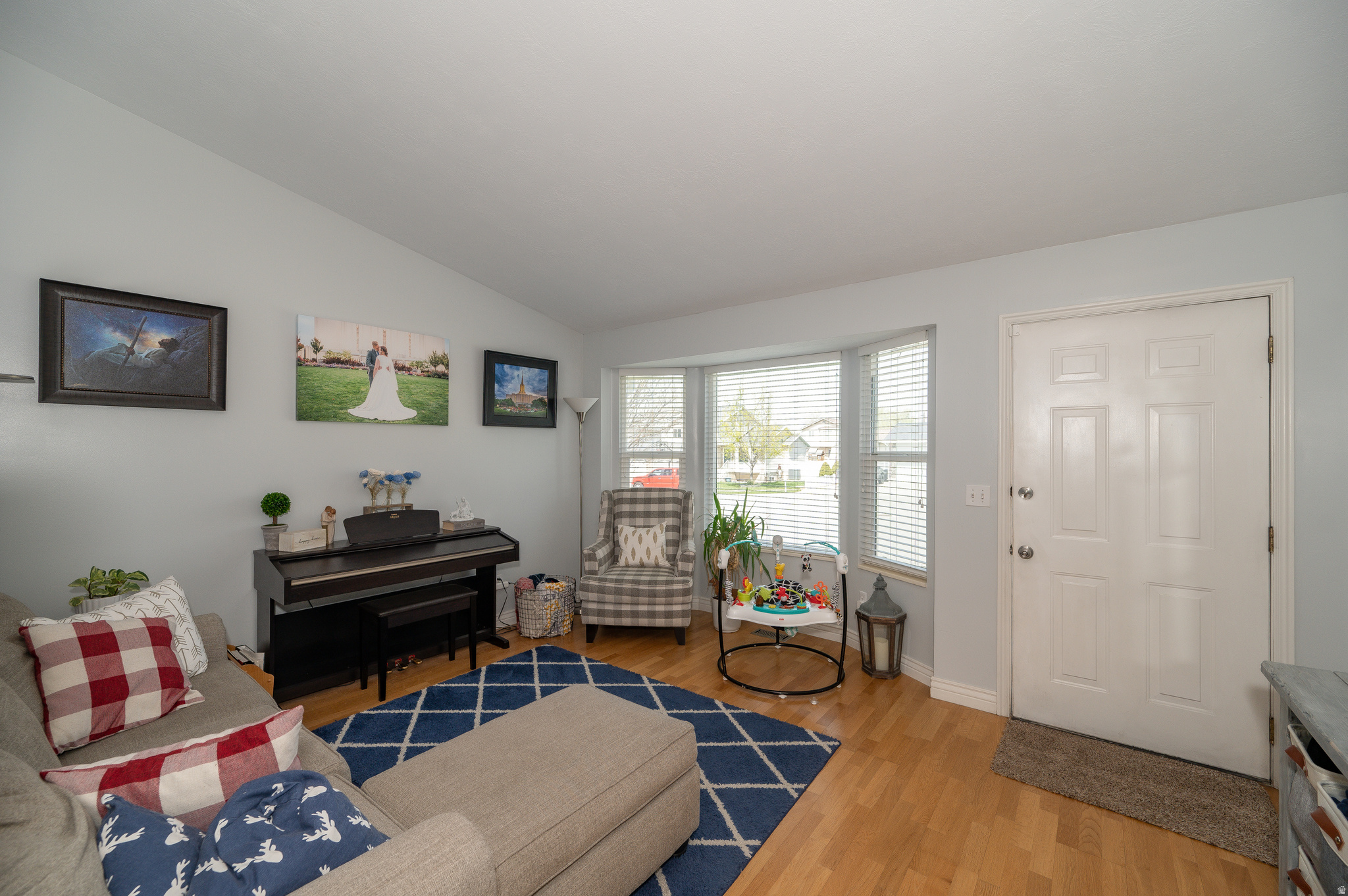 MOUNTAIN MEADOW - Residential Lease