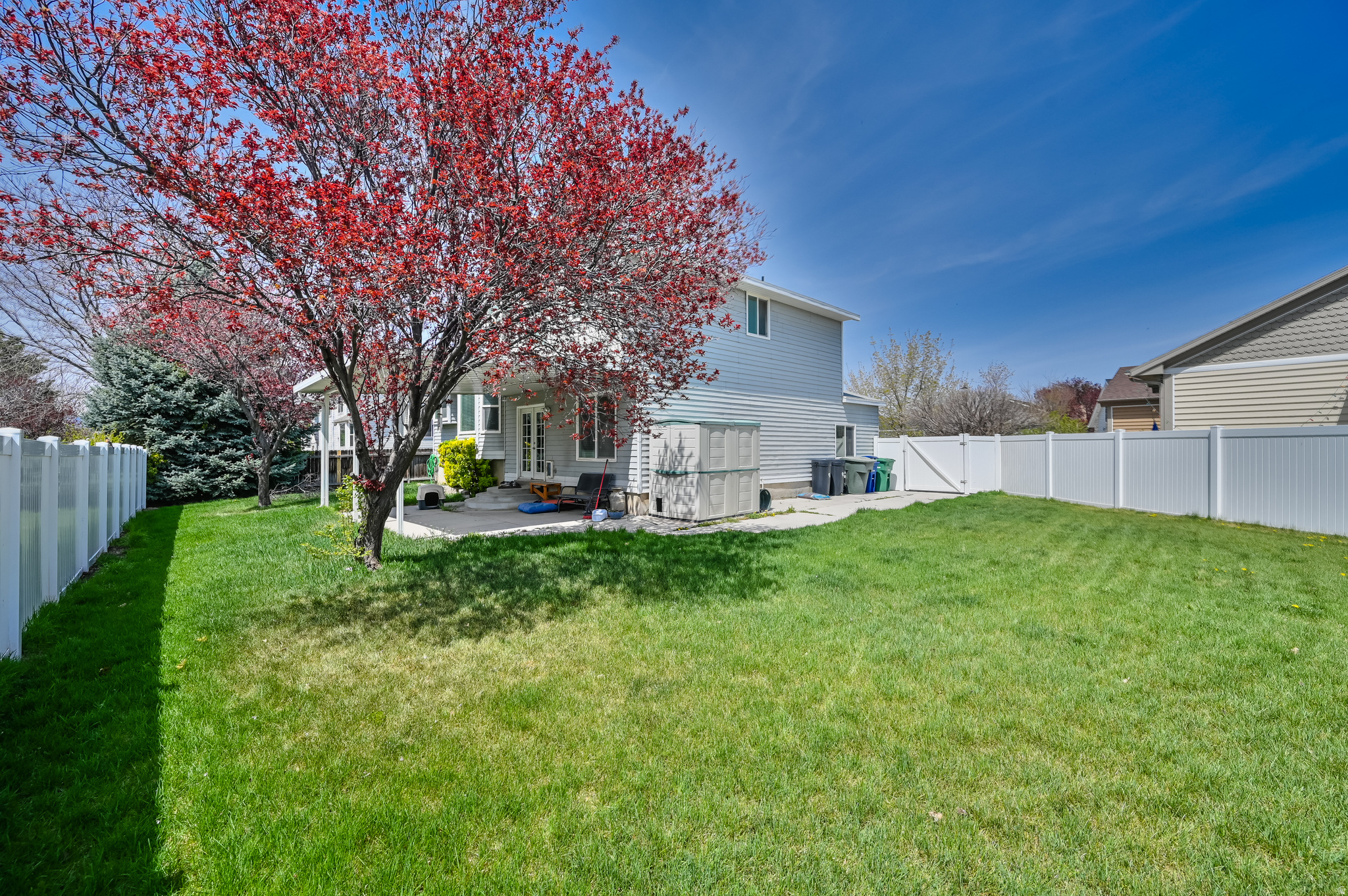 MOUNTAIN MEADOW - Residential Lease