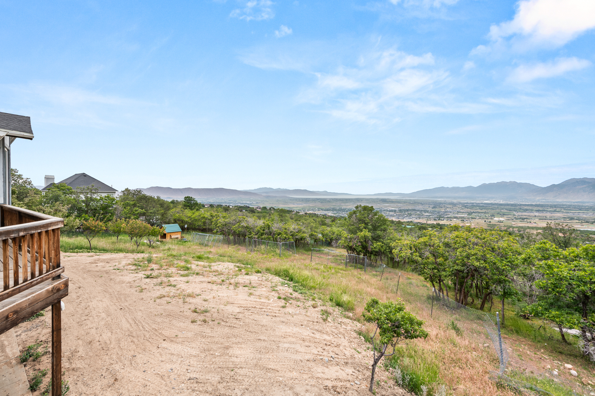 WOODLAND HILLS - Residential