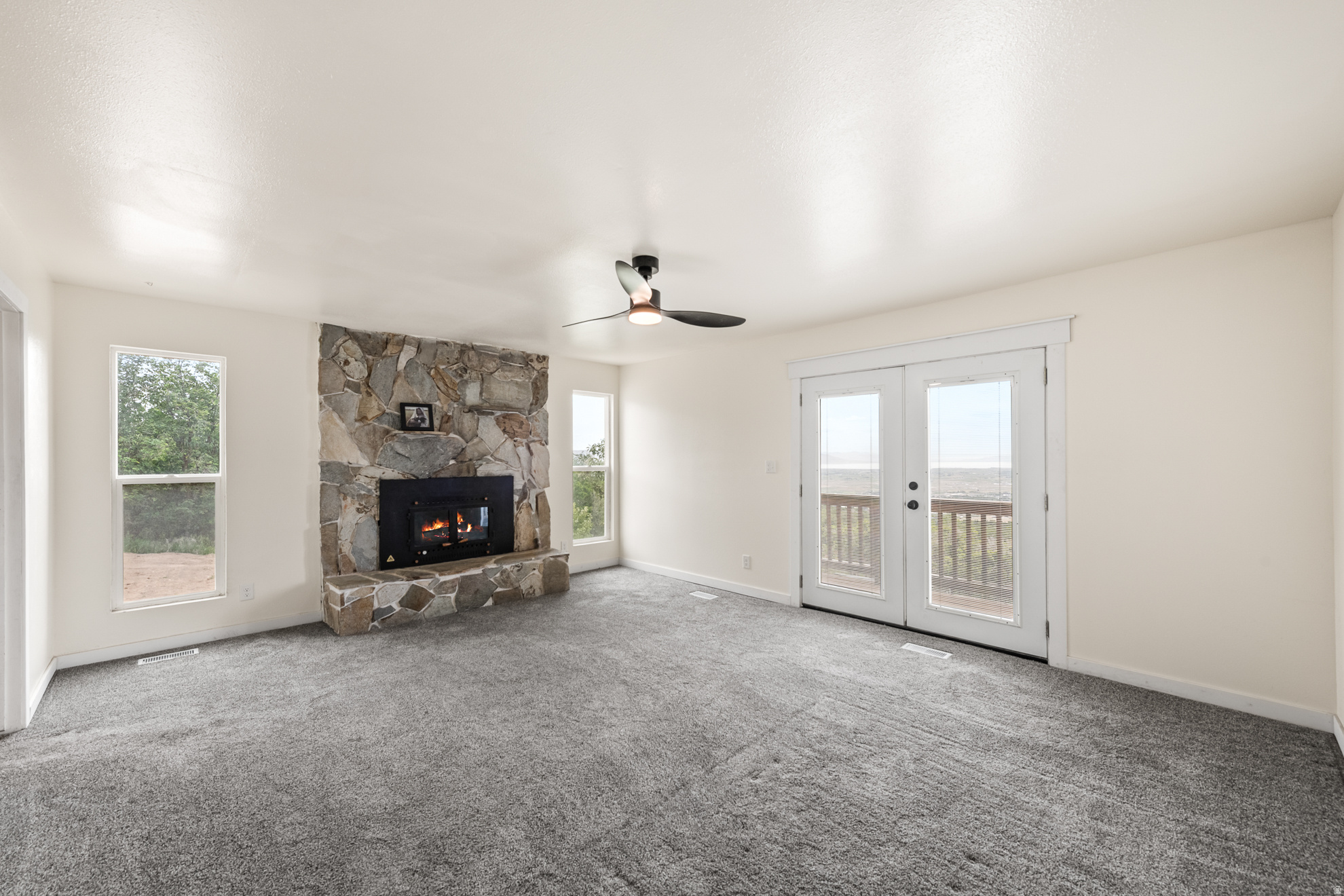 WOODLAND HILLS - Residential