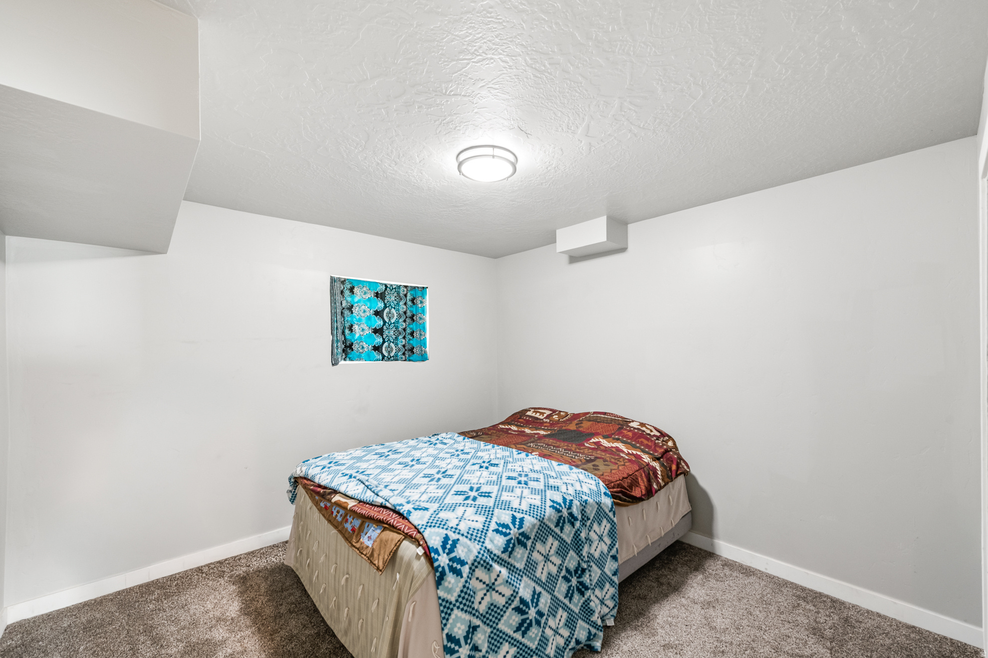 WOODLAND HILLS - Residential