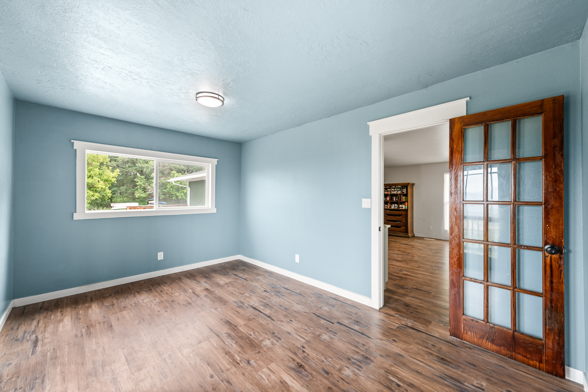 WOODLAND HILLS - Residential
