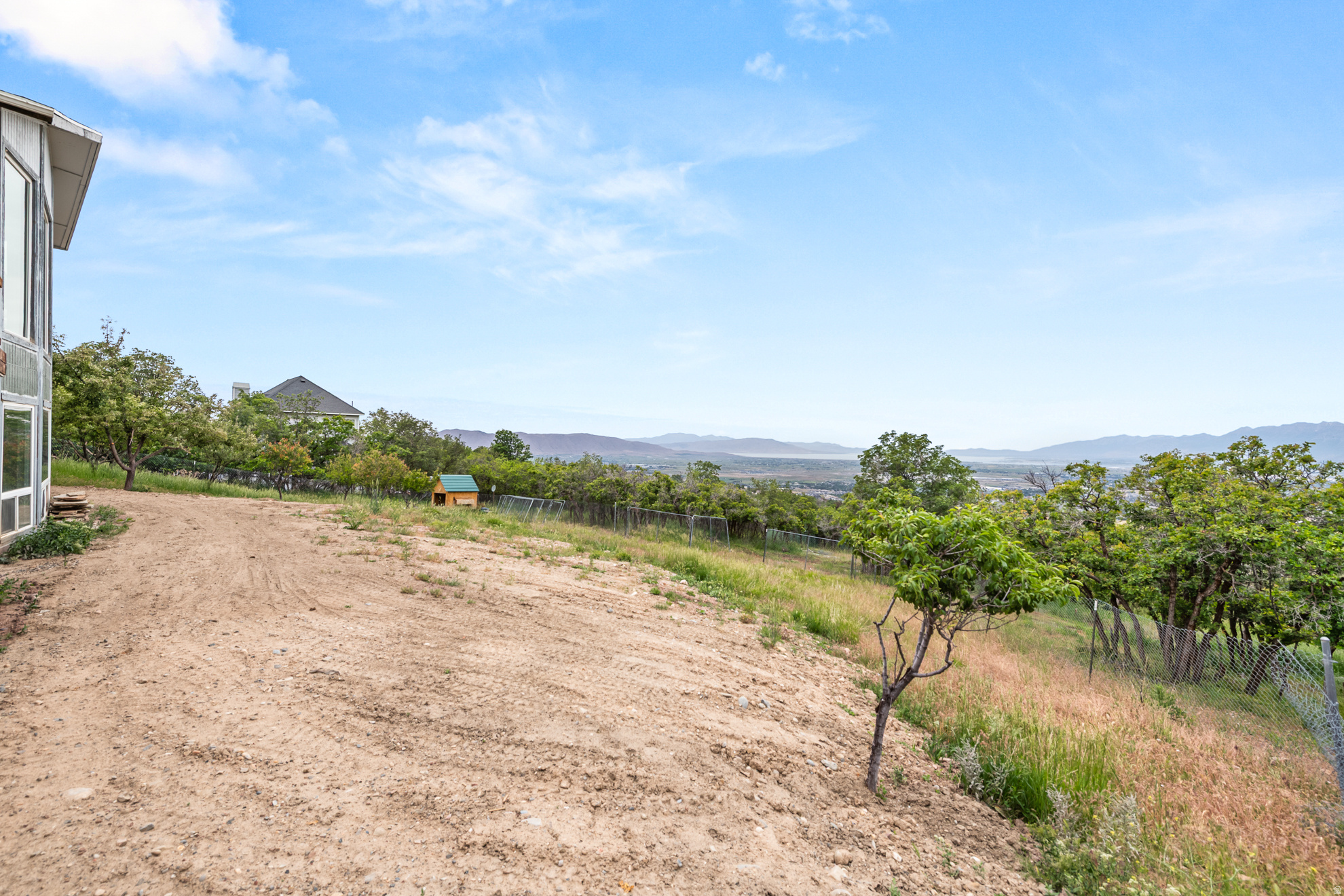 WOODLAND HILLS - Residential