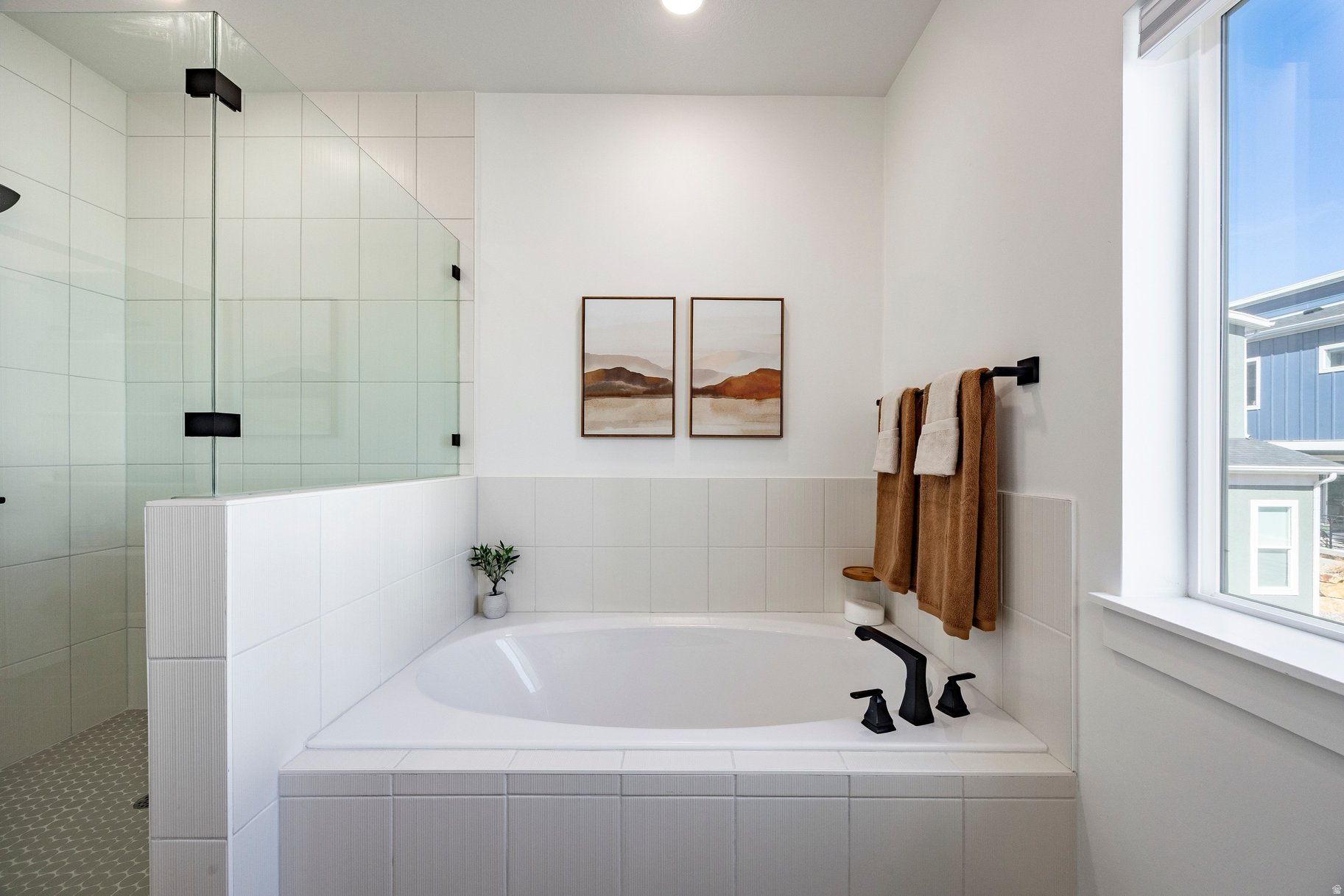 SILVER CREEK - Residential