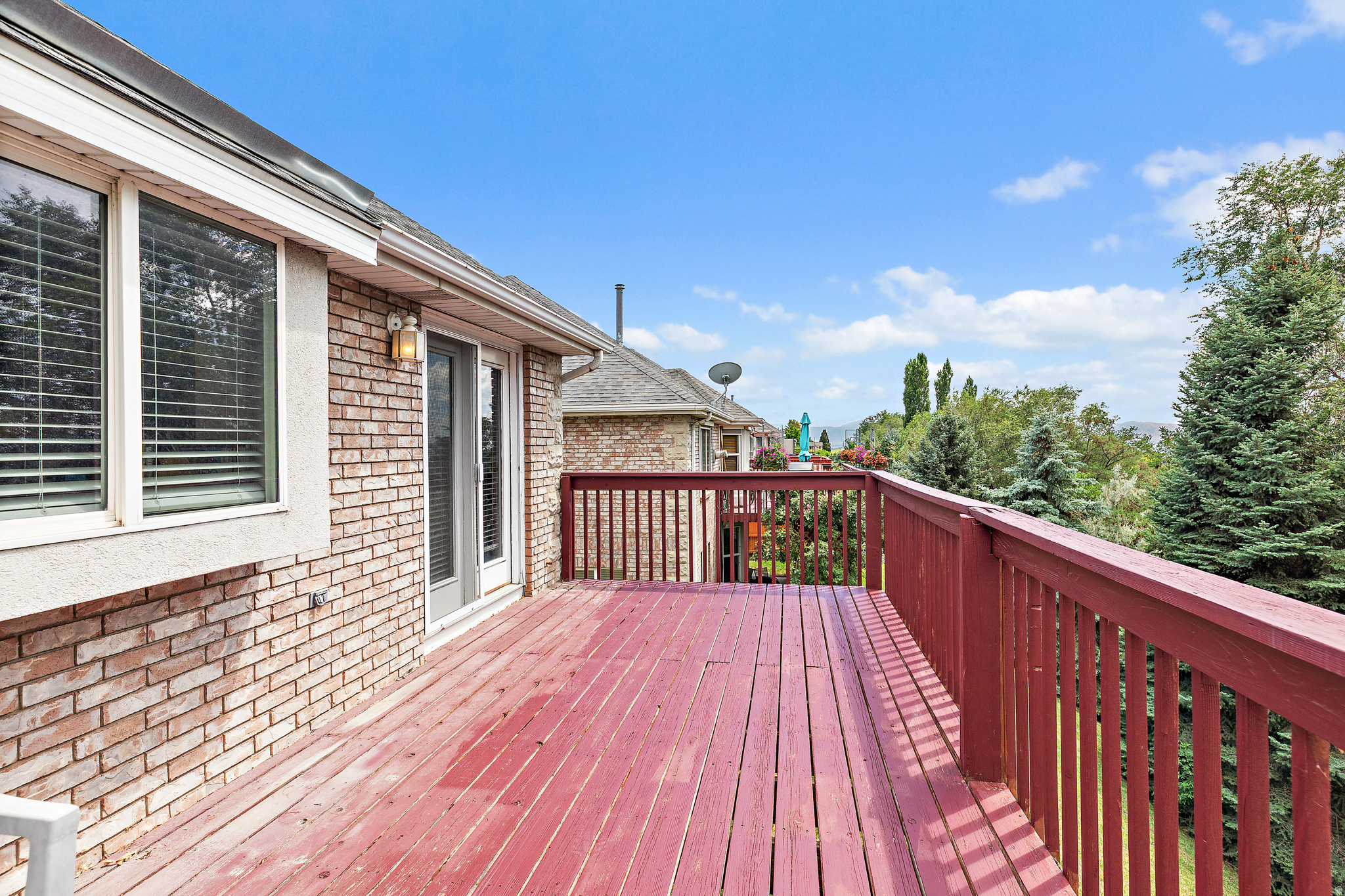 RIDGEVIEW - Residential