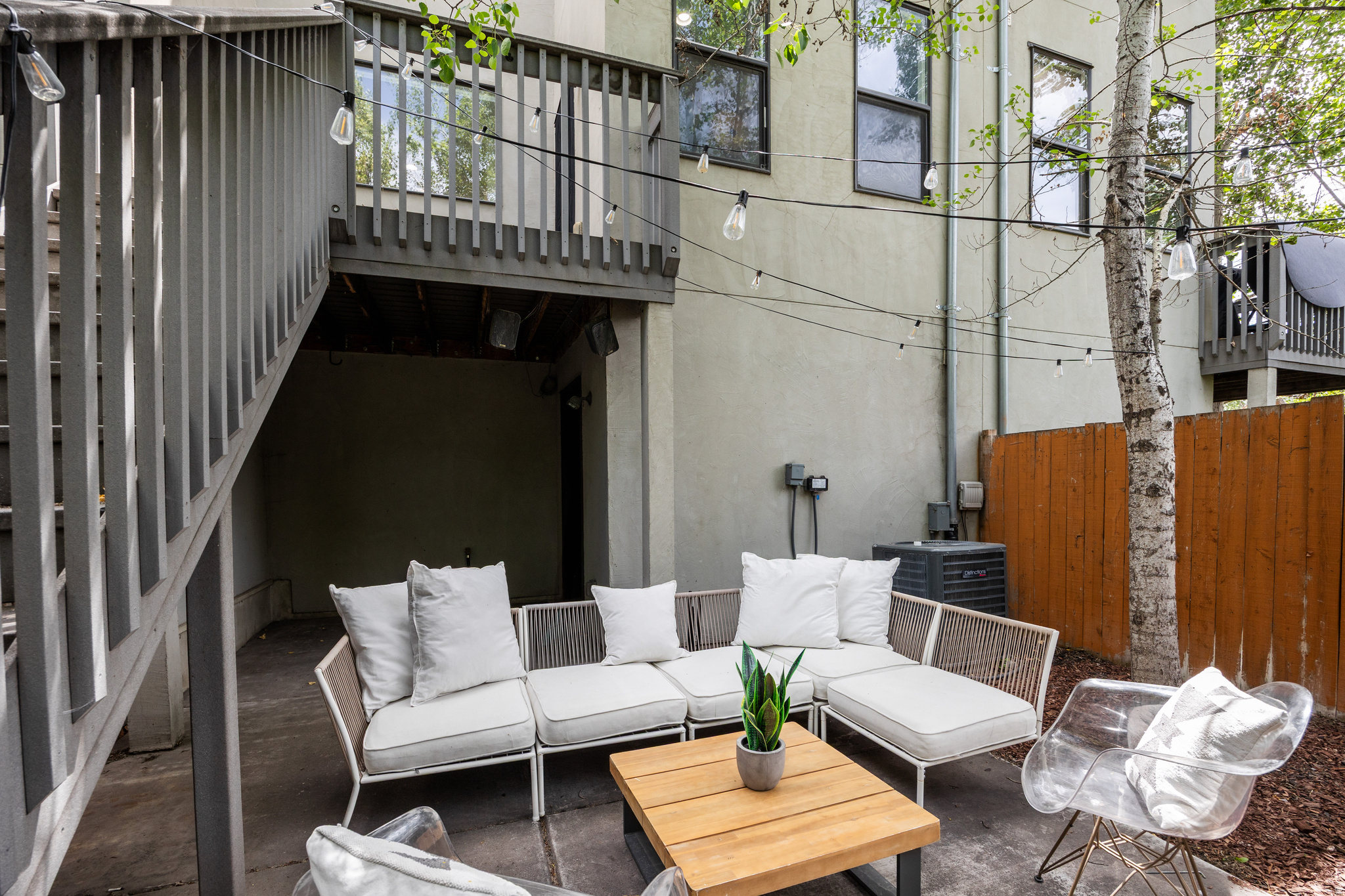 WEST CAPITOL HILL TO - Residential