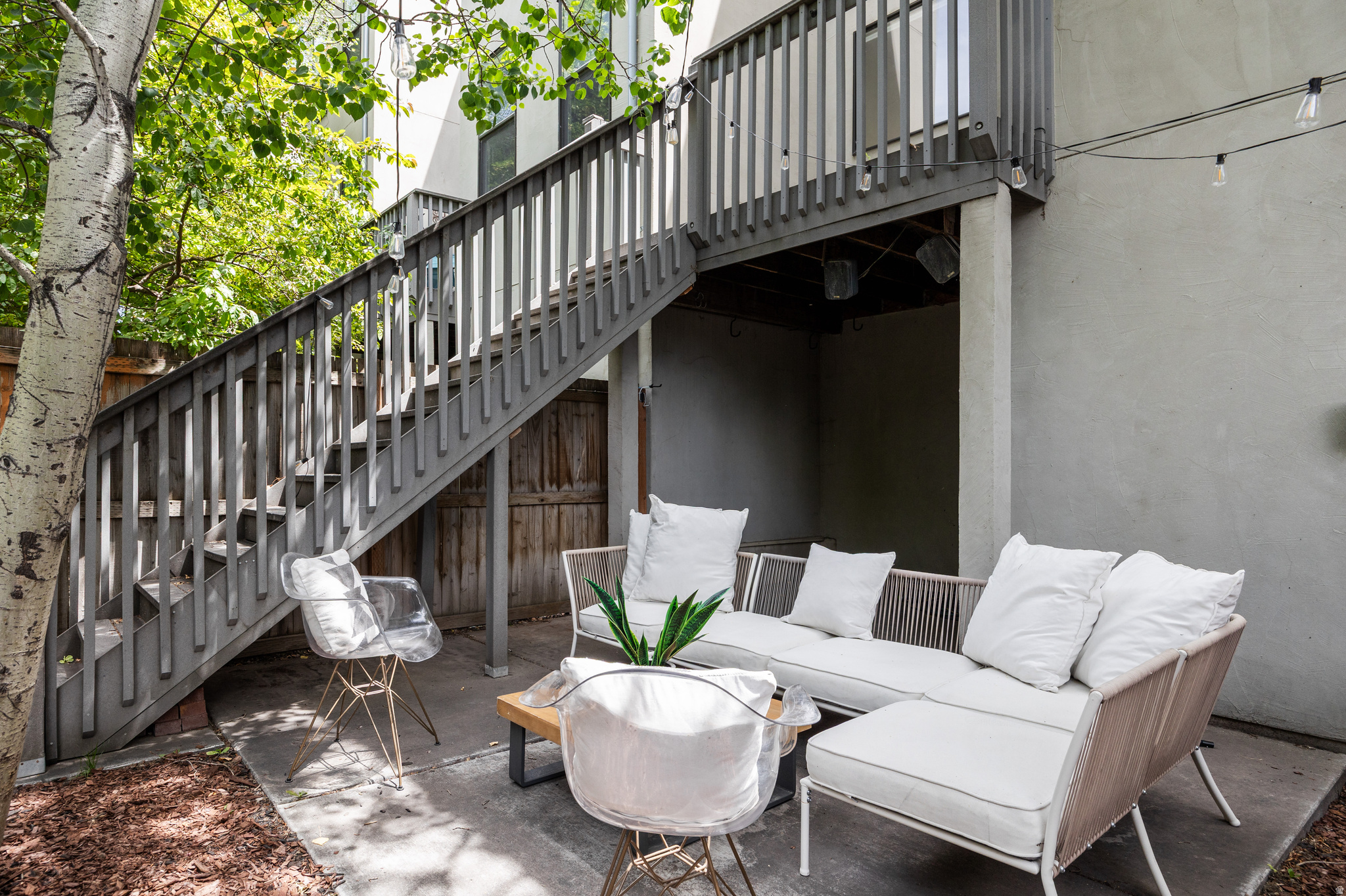 WEST CAPITOL HILL TO - Residential