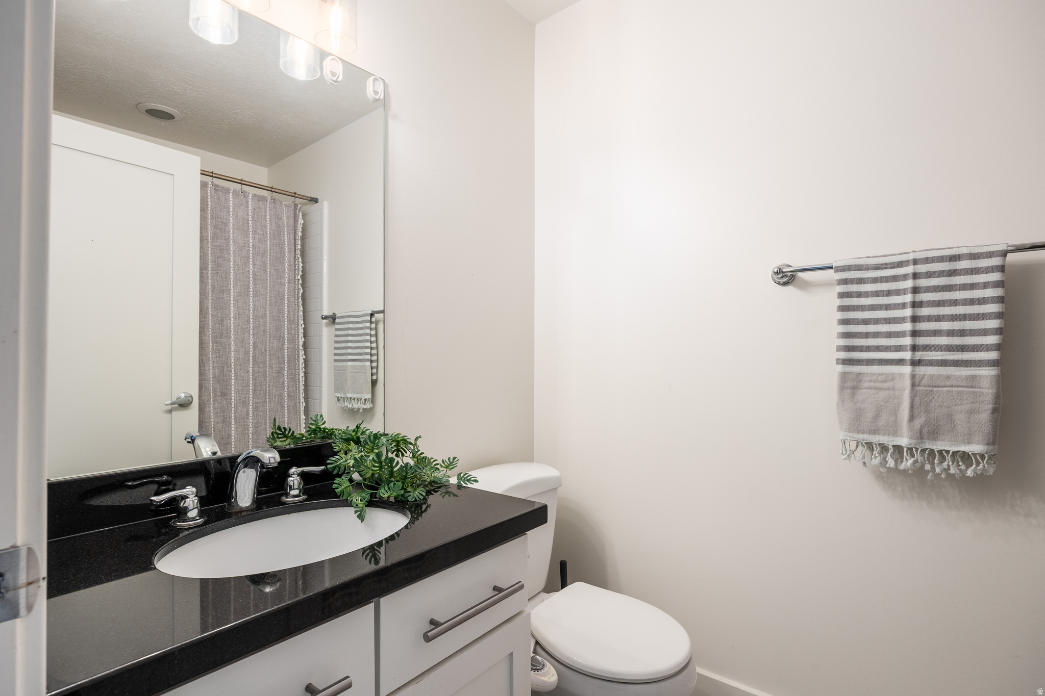 WEST CAPITOL HILL TO - Residential