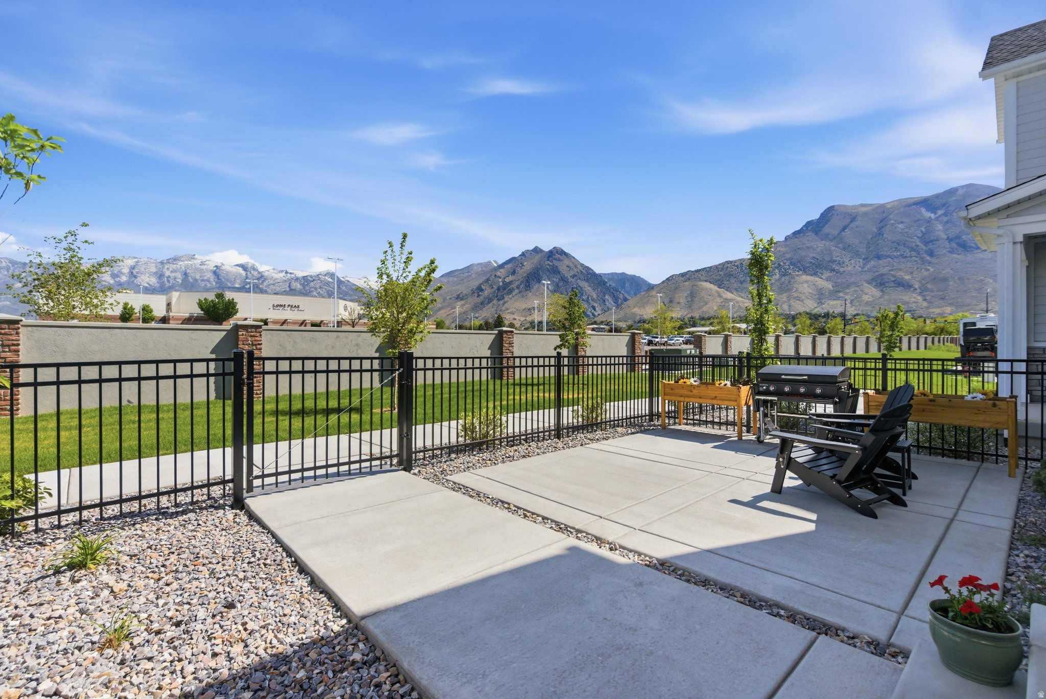 RIDGE - Residential