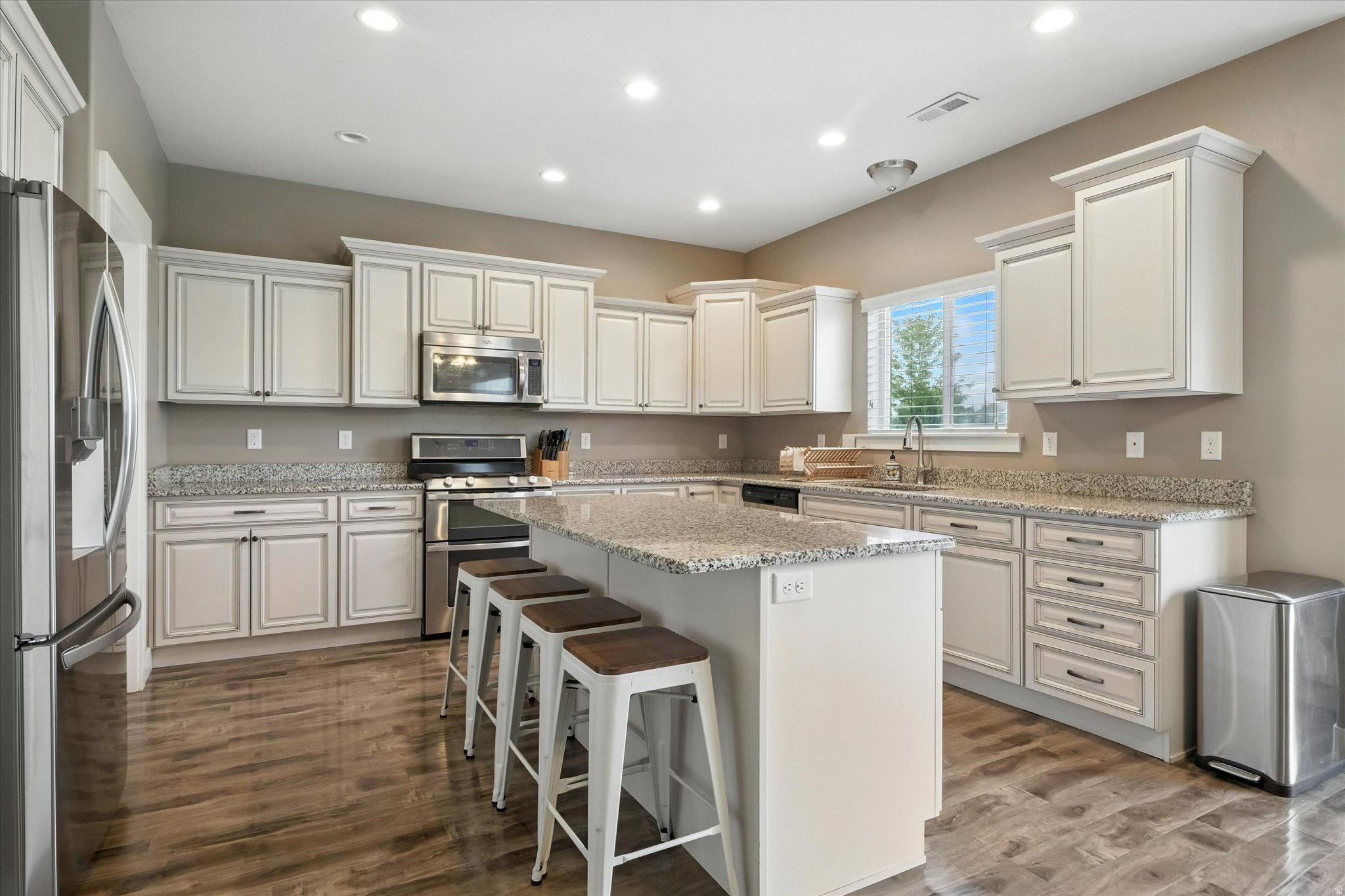 SUNRISE MEADOWS - Residential