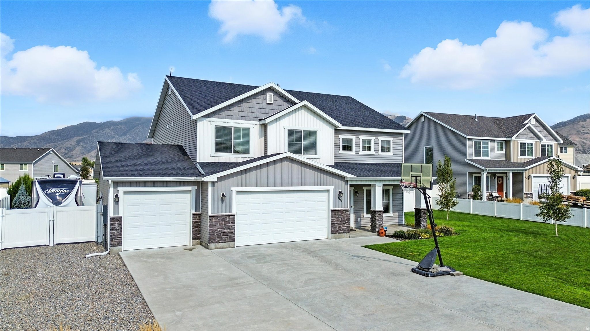 SUNRISE MEADOWS - Residential