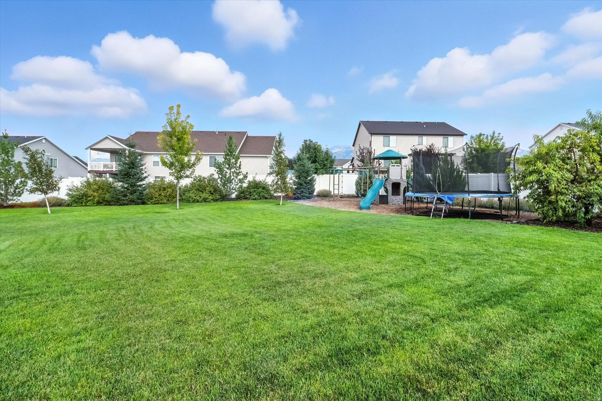 SUNRISE MEADOWS - Residential