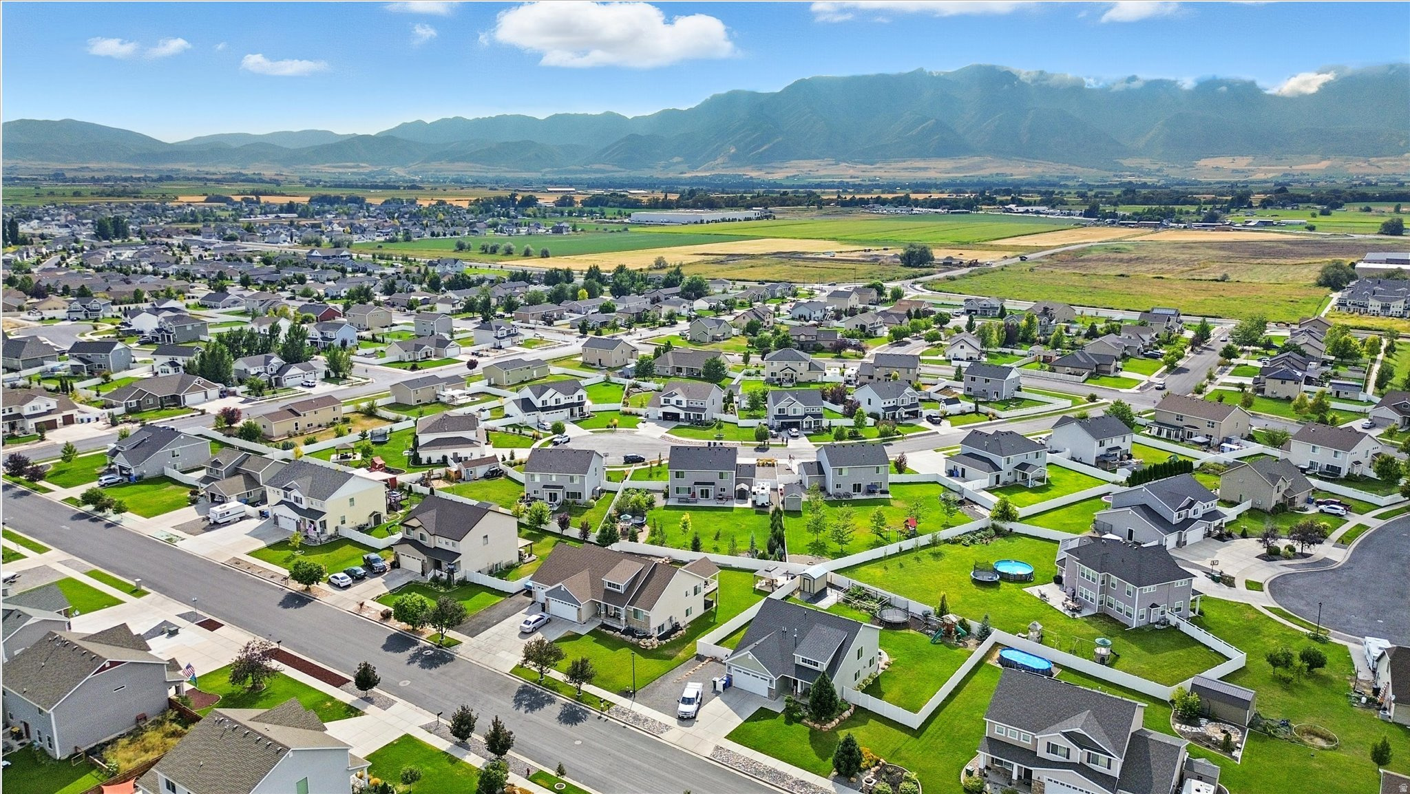 SUNRISE MEADOWS - Residential