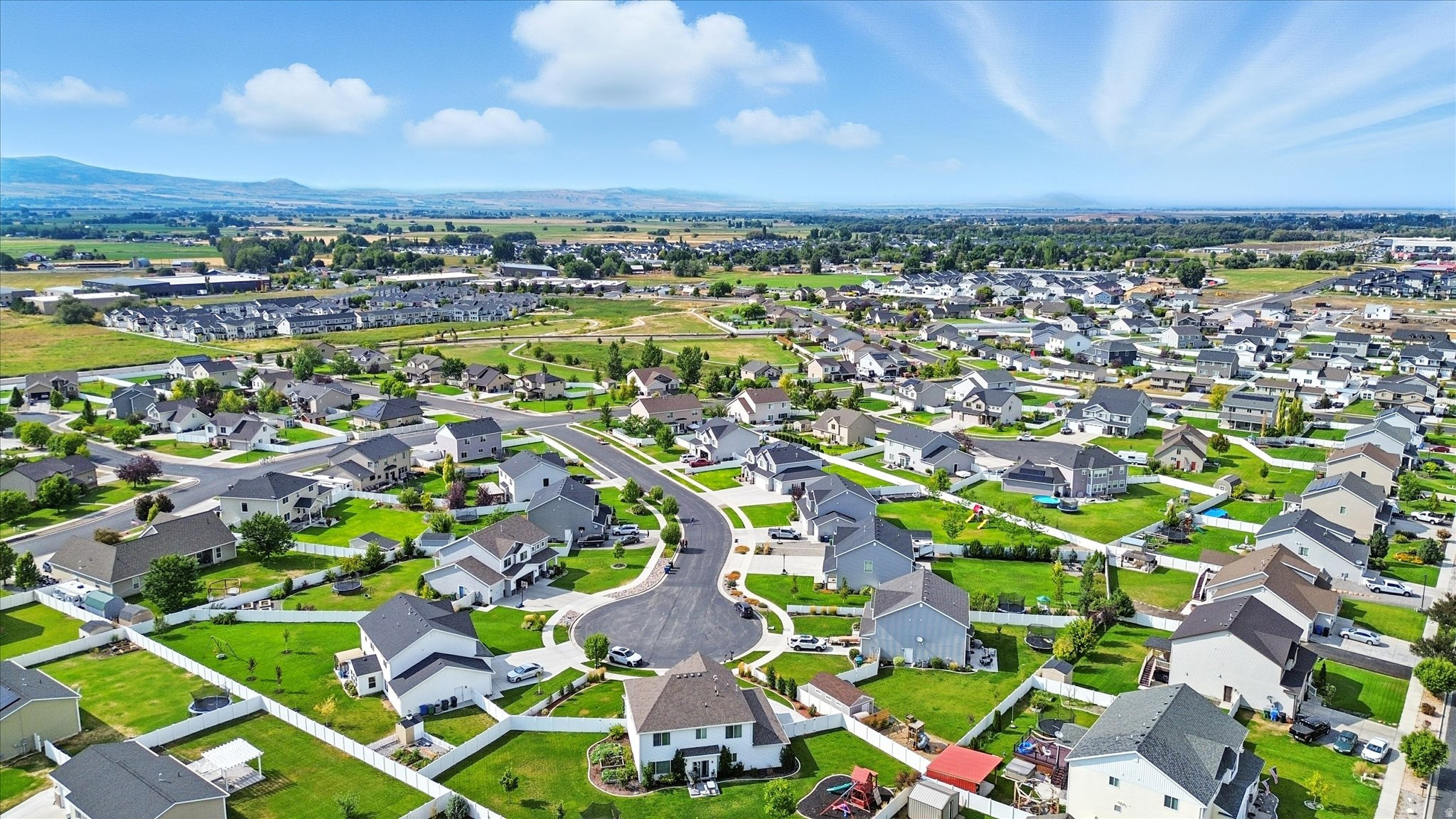 SUNRISE MEADOWS - Residential