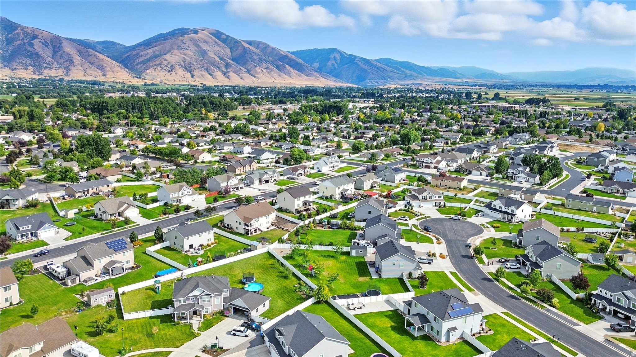 SUNRISE MEADOWS - Residential