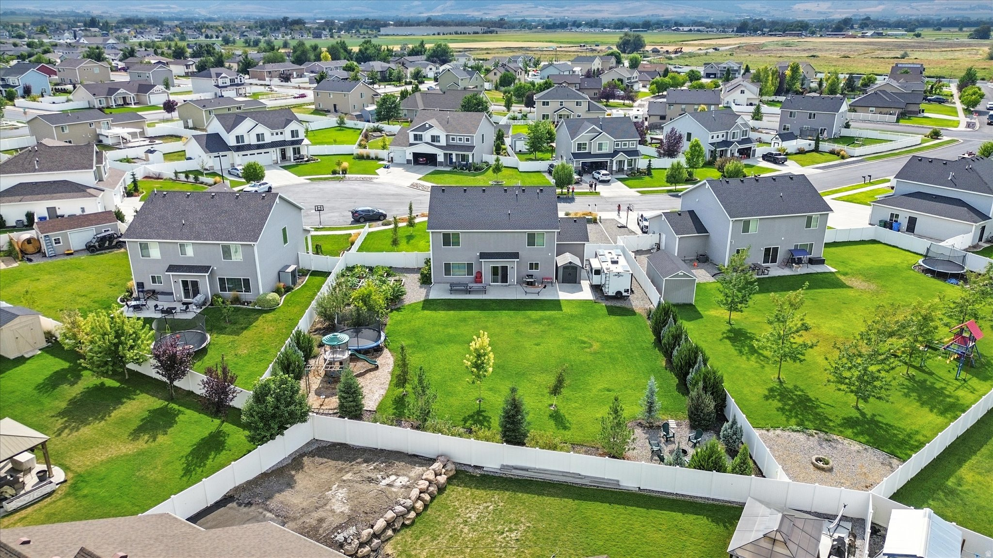 SUNRISE MEADOWS - Residential