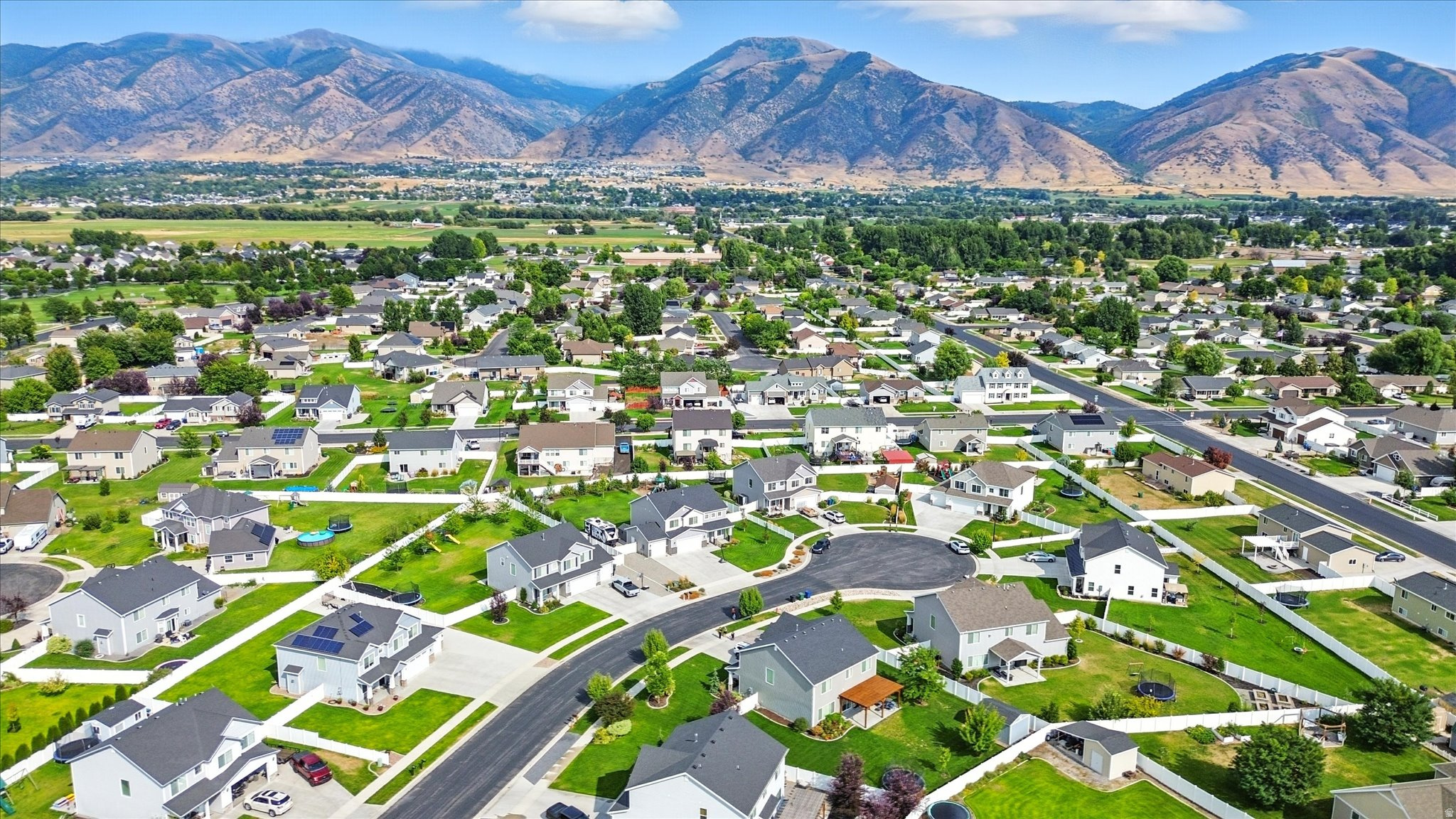 SUNRISE MEADOWS - Residential