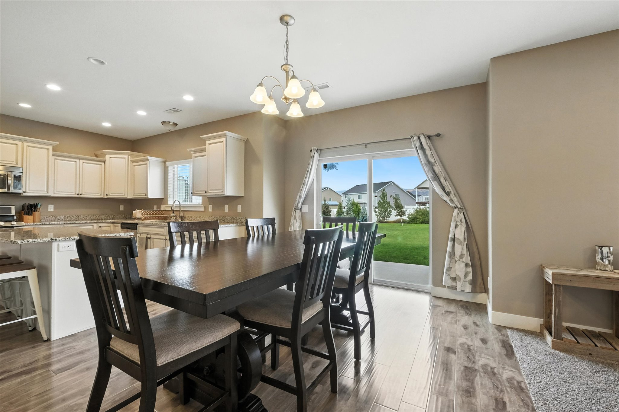 SUNRISE MEADOWS - Residential