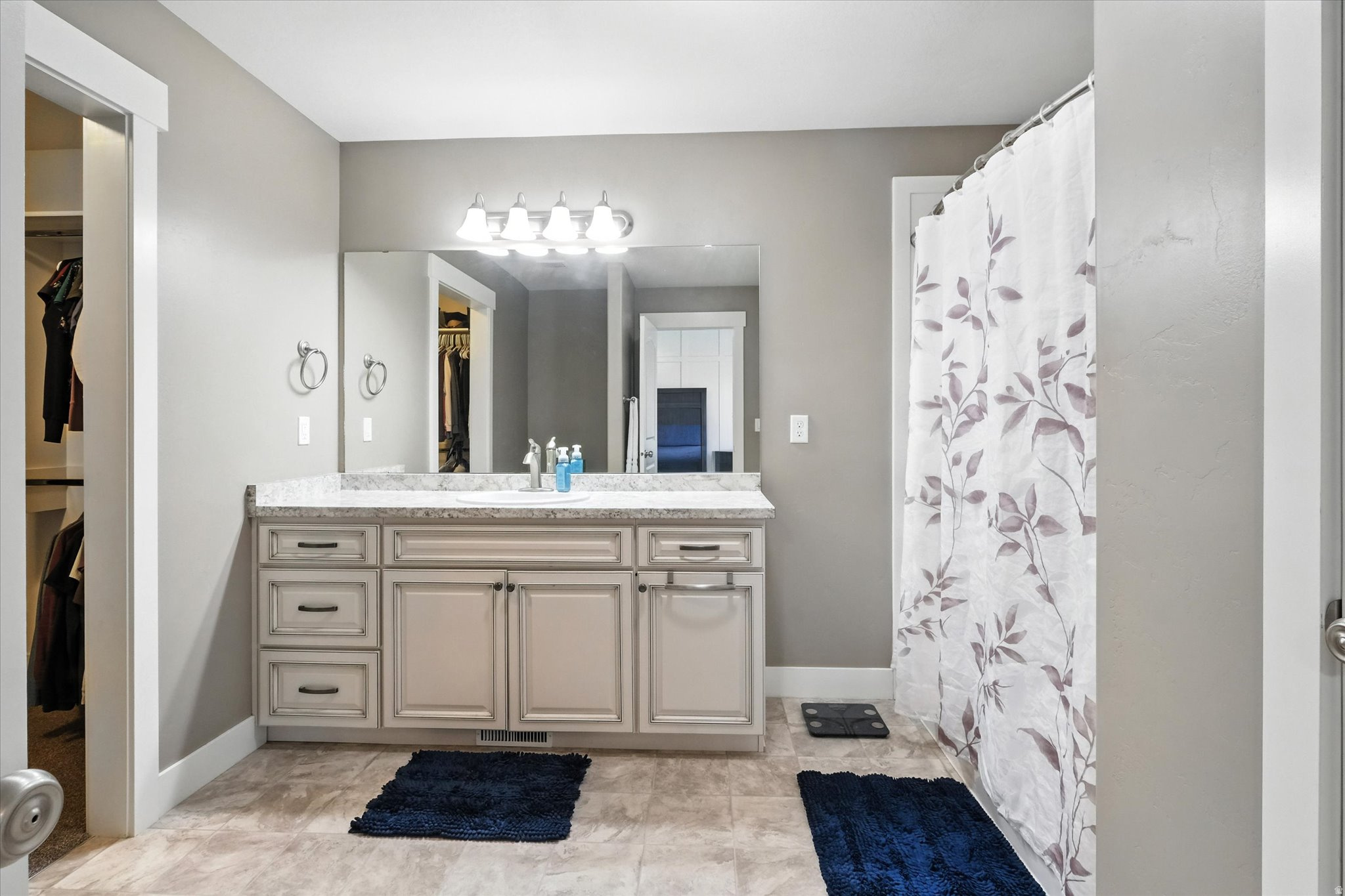 SUNRISE MEADOWS - Residential