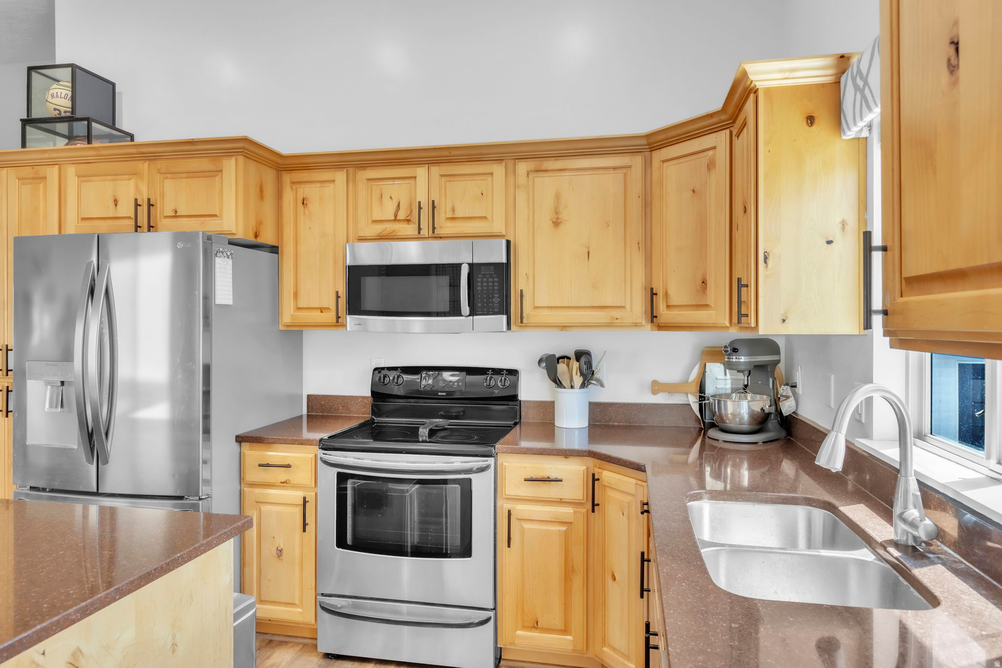 SPANISH TRAILS - Residential