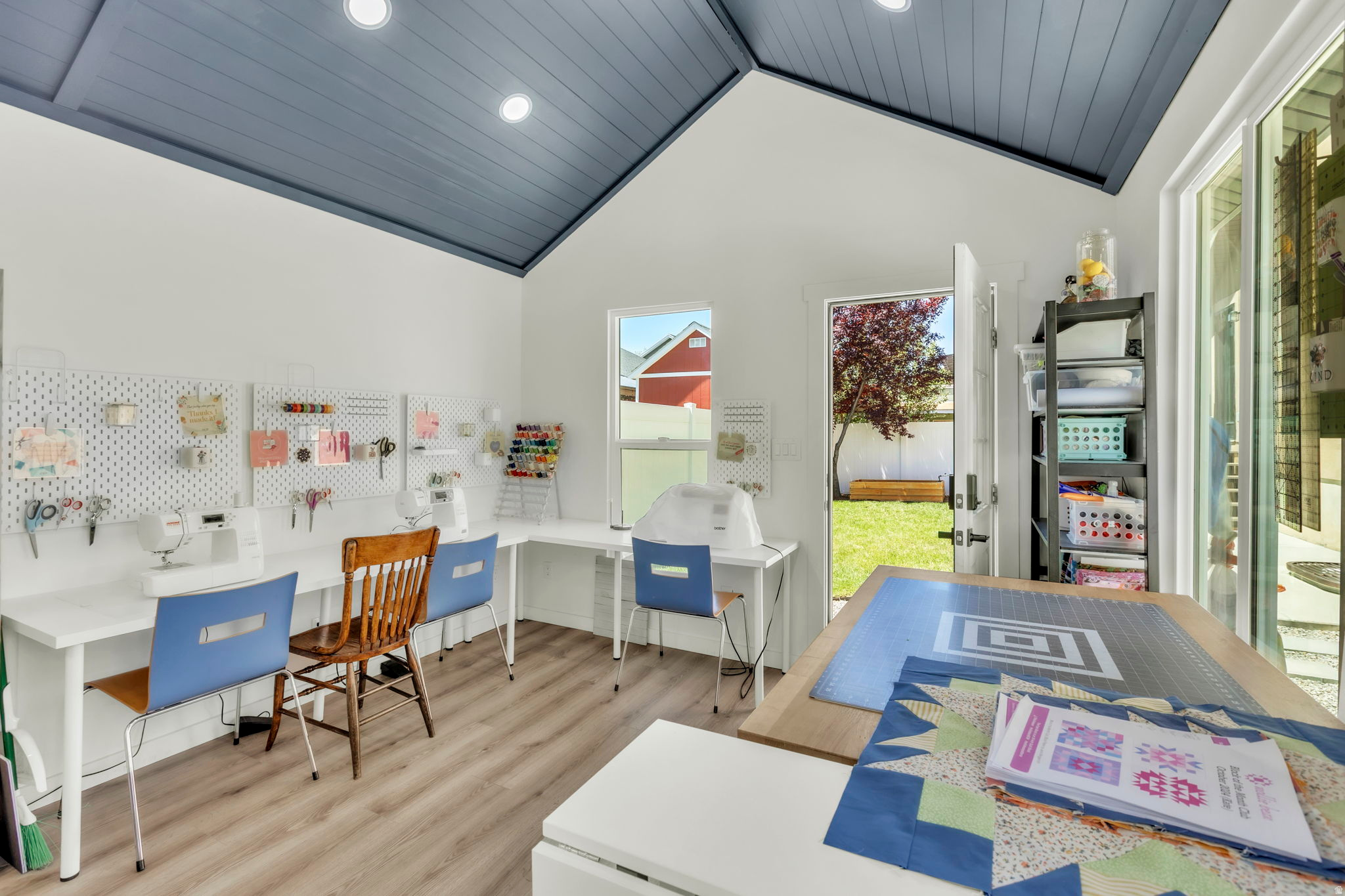 SPANISH TRAILS - Residential