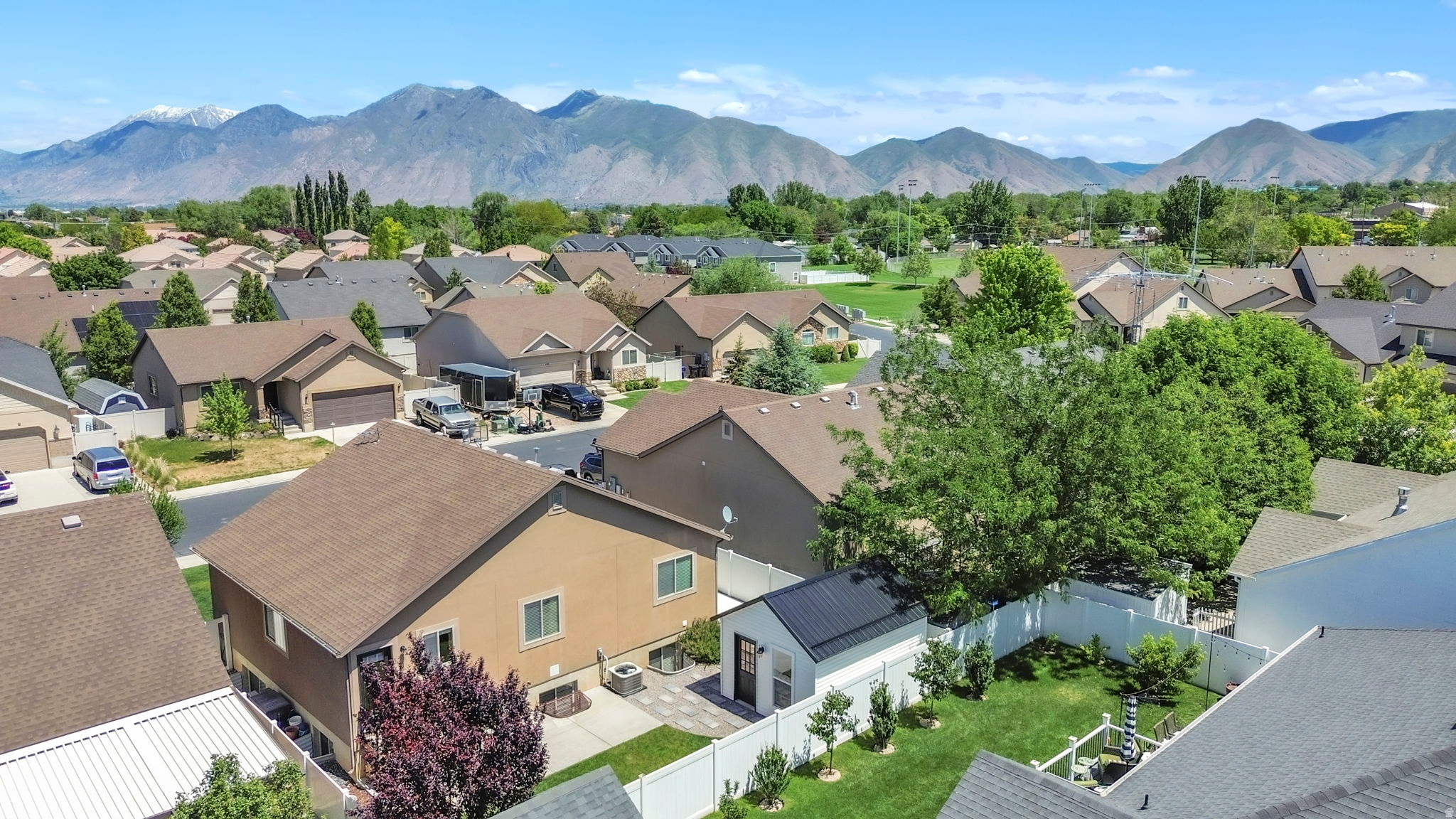 SPANISH TRAILS - Residential